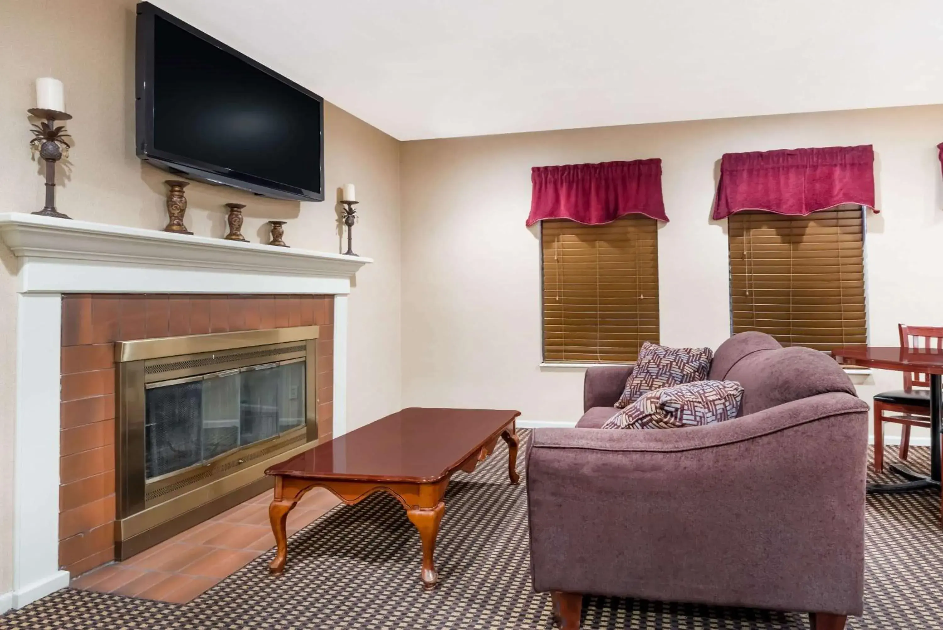 Lobby or reception in Hawthorn Extended Stay by Wyndham Columbus Lobby or reception in Hawthorn Extended Stay by Wyndham Columbus