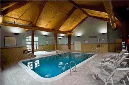 Swimming Pool in Hawthorn Suites by Wyndham Williamsville Buffalo Airport