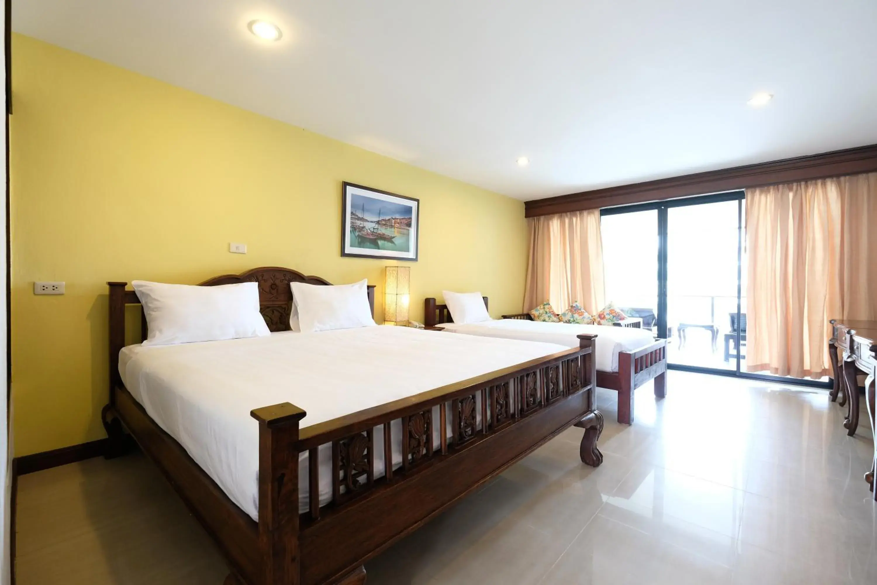 Grand Deluxe Double or Twin Room in Wongamat Privacy Residence, Pattaya