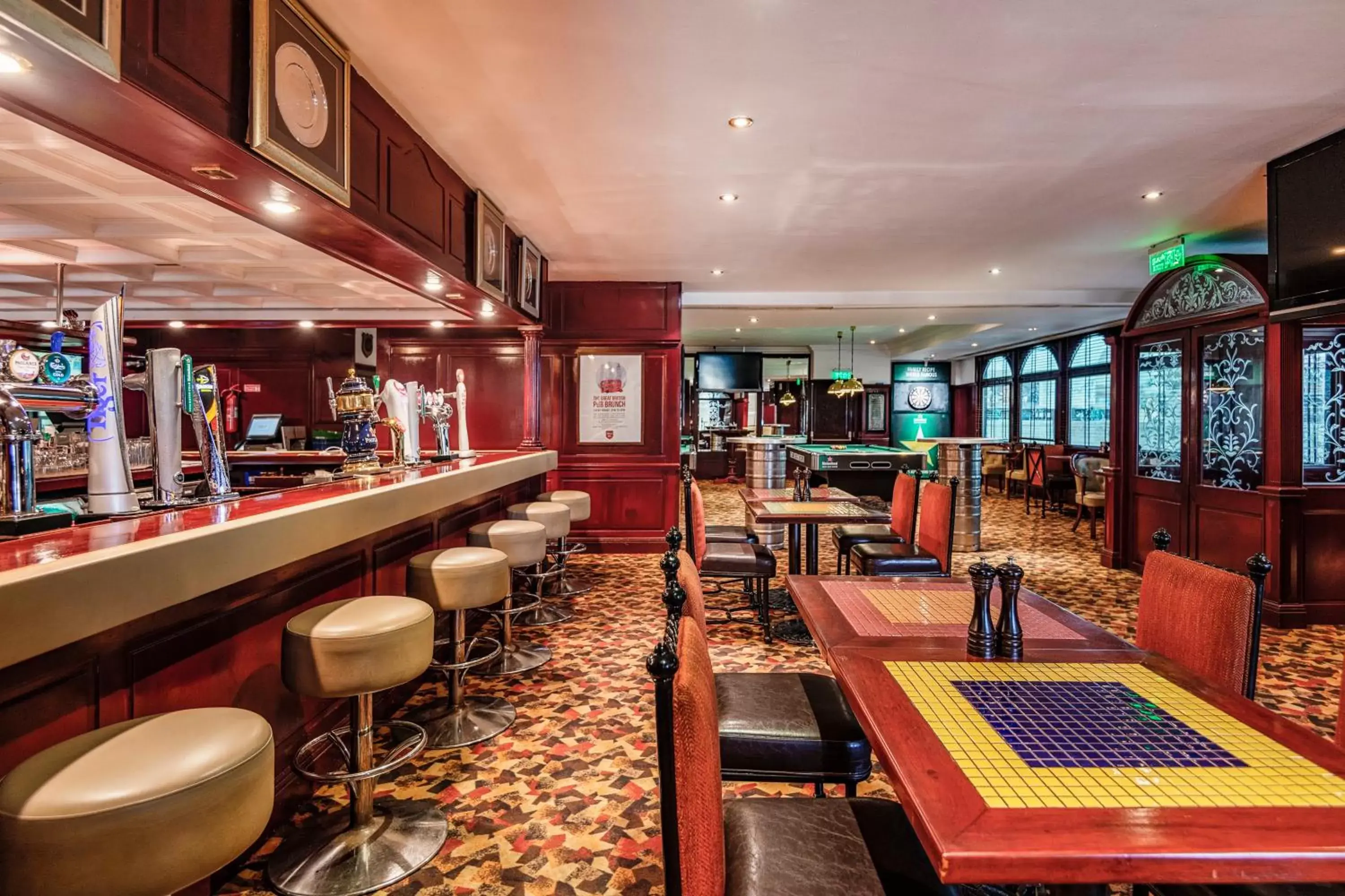 Lounge or bar, Lounge/Bar in InterContinental Muscat, an IHG Hotel