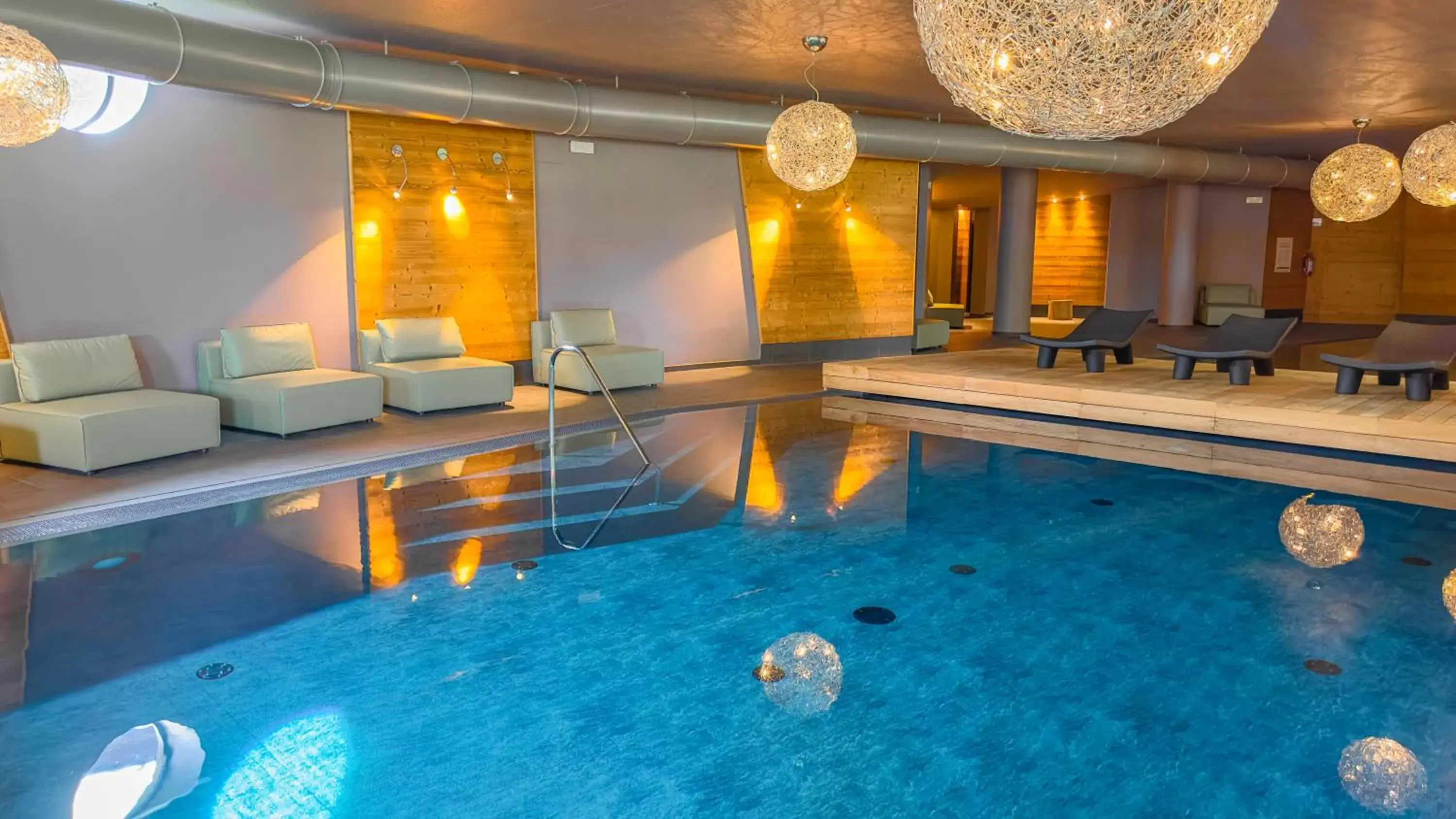 Spa and wellness centre/facilities, Swimming Pool in Linta Hotel Wellness & Spa