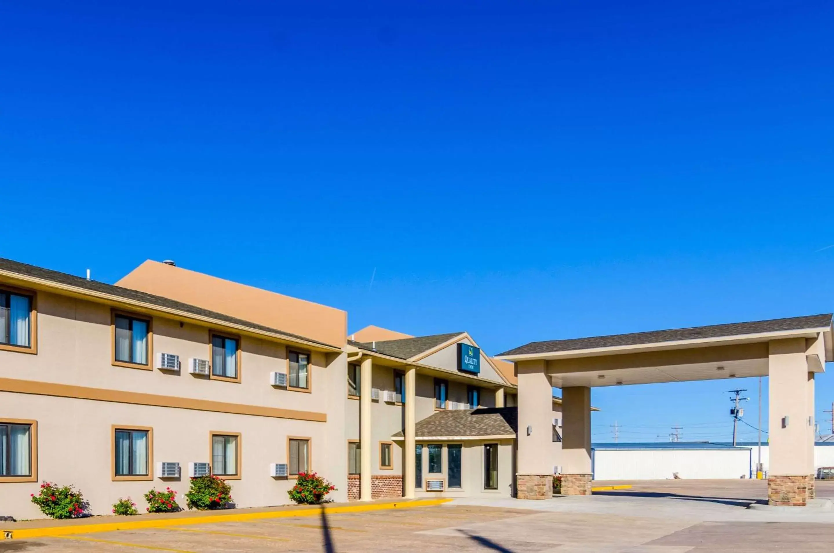 Property Building in Quality Inn Great Bend