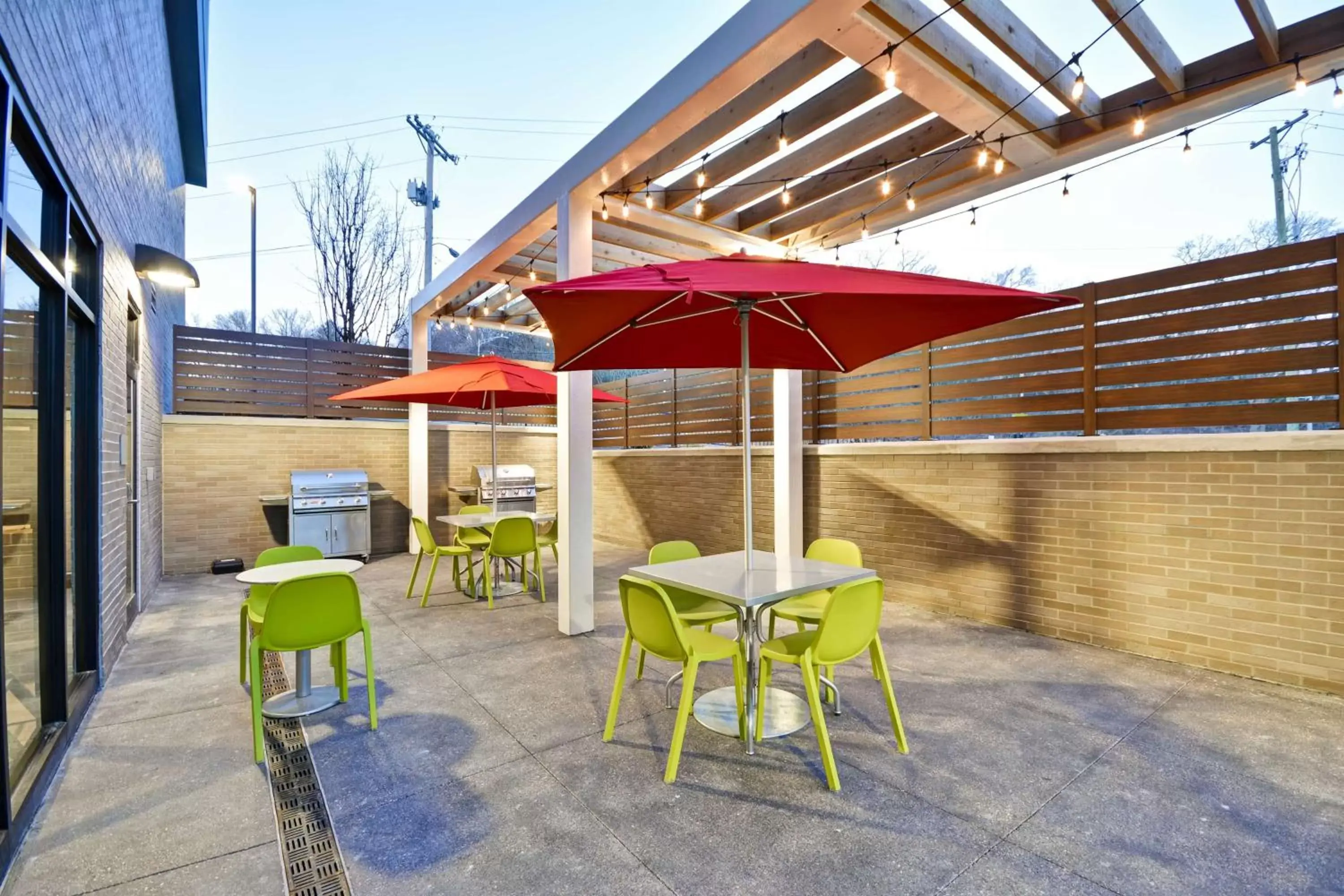 Patio in Home2 Suites by Hilton Kansas City KU Medical Center