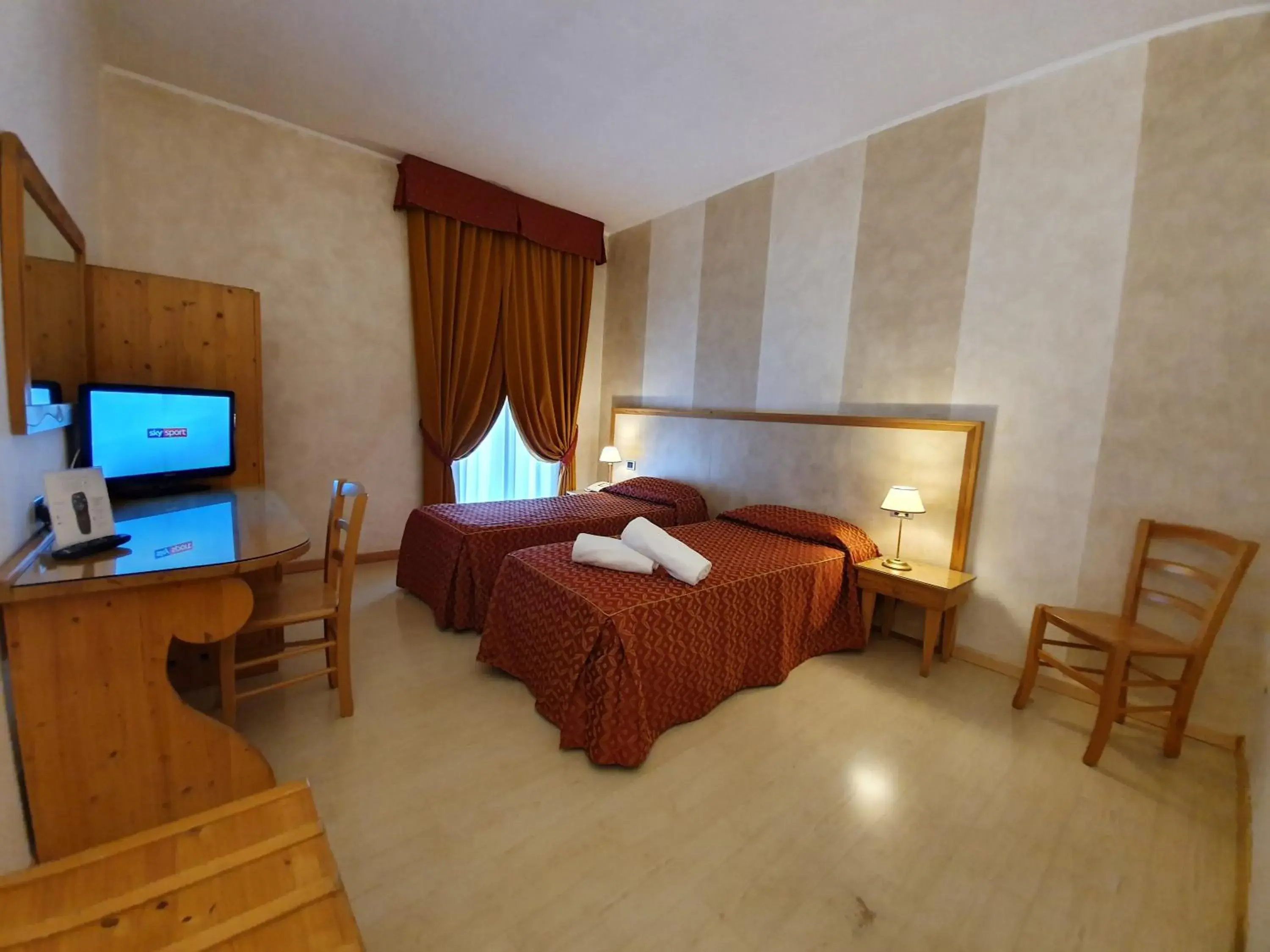 Photo of the whole room in Hotel Gialletti