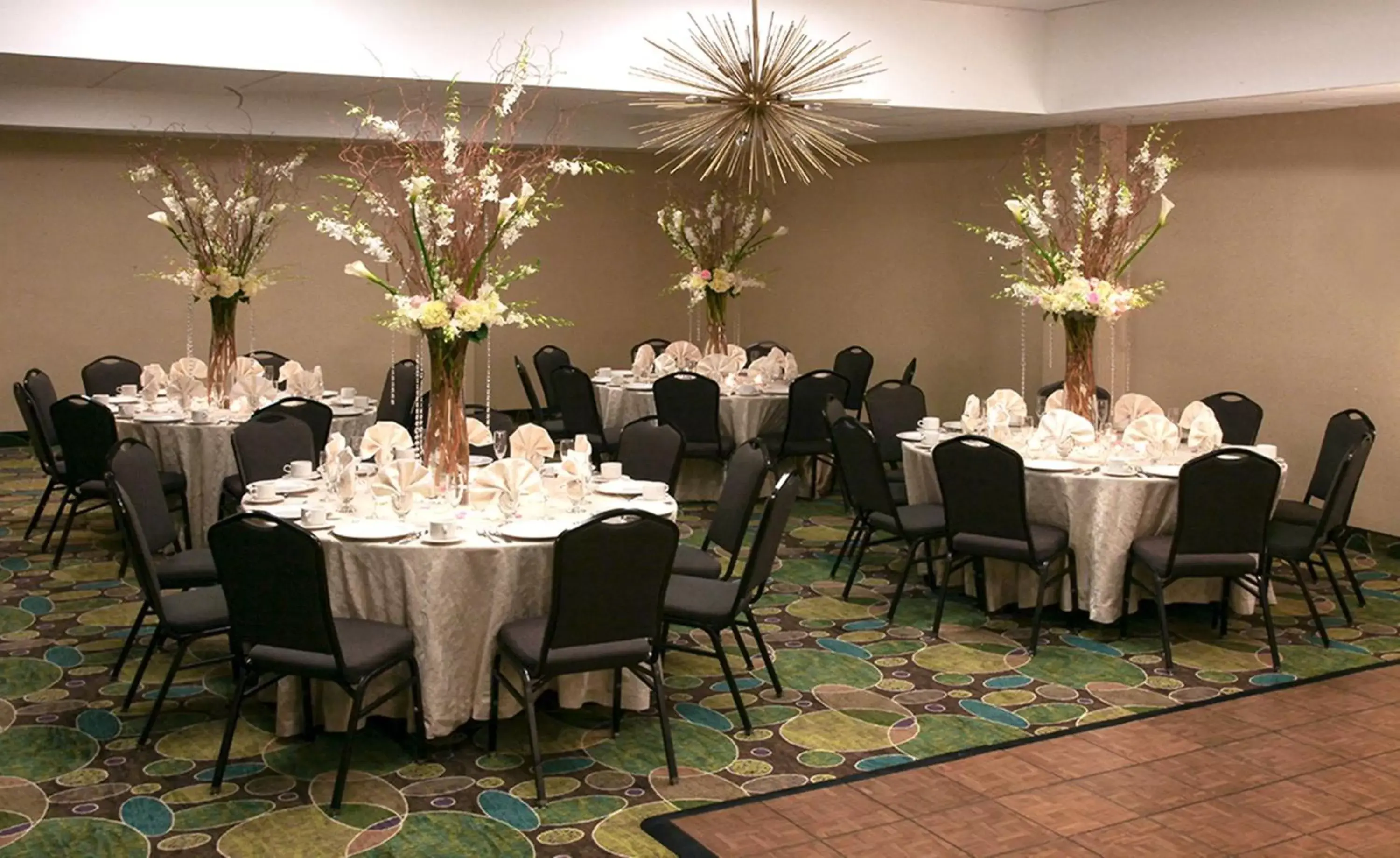 Banquet/Function facilities, Banquet Facilities in Holiday Inn Westbury-Long Island, an IHG Hotel