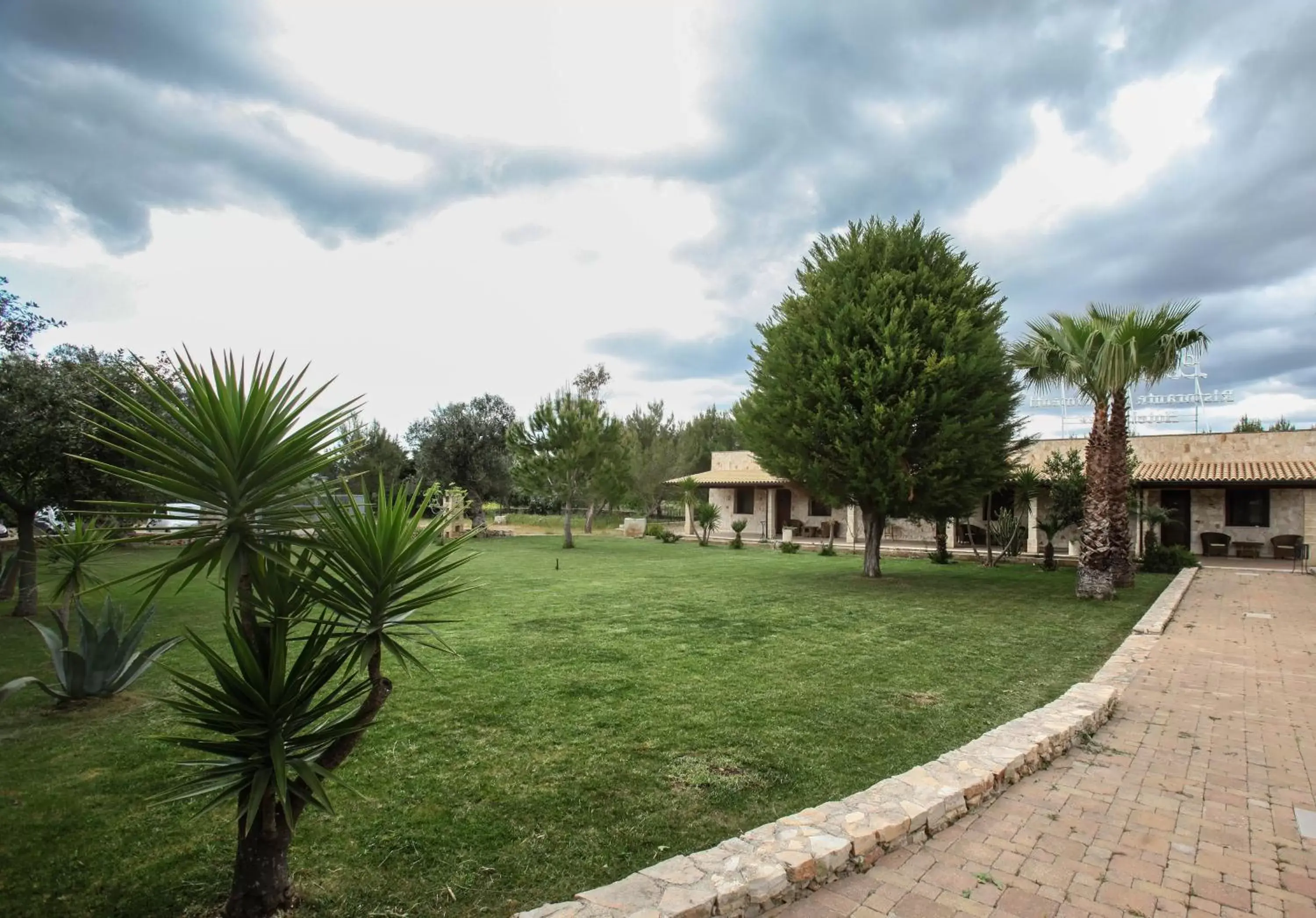 Garden in Hotel Masseria Le Pajare