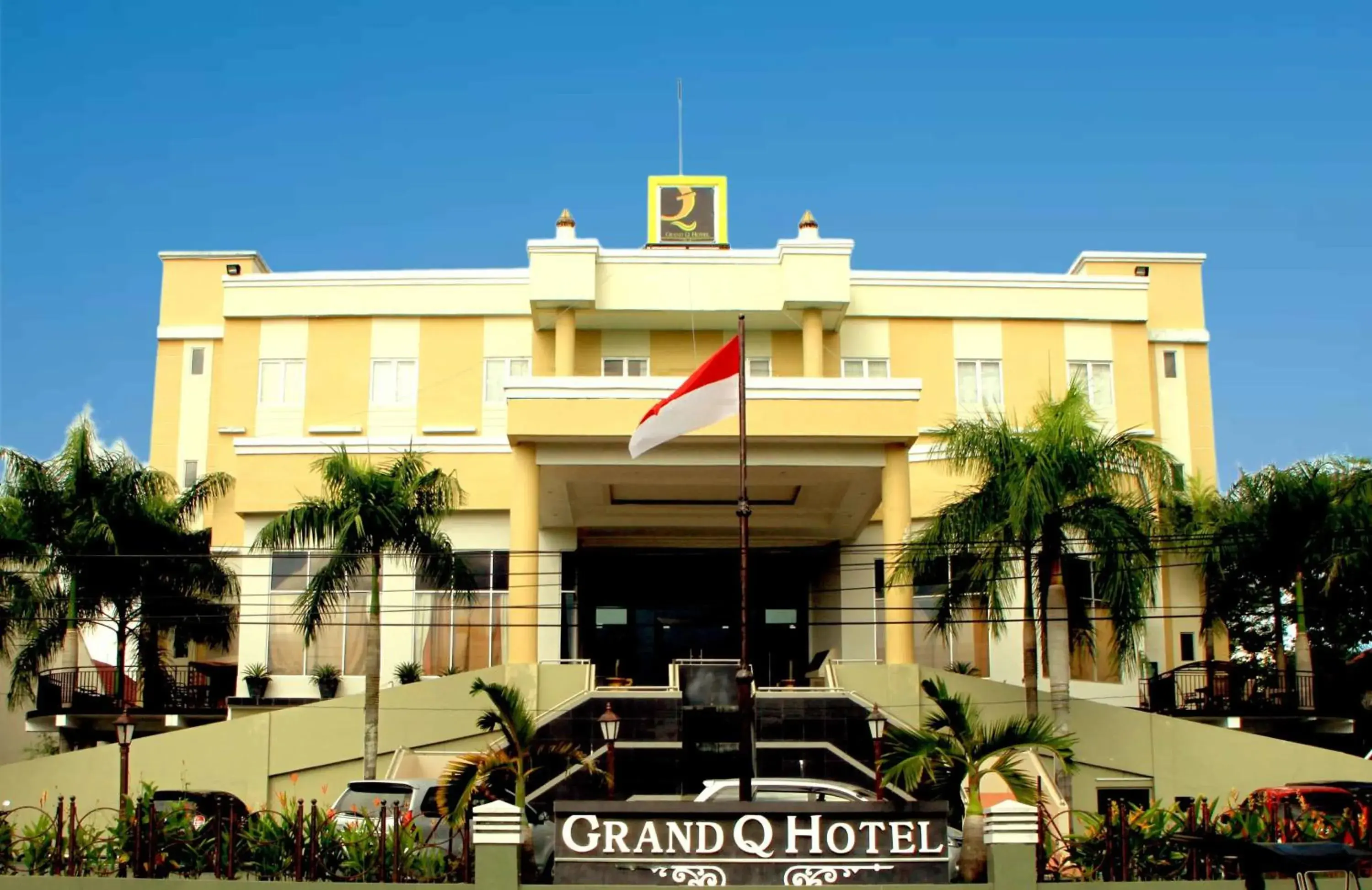 Facade/entrance in Grand Q Hotel Gorontalo