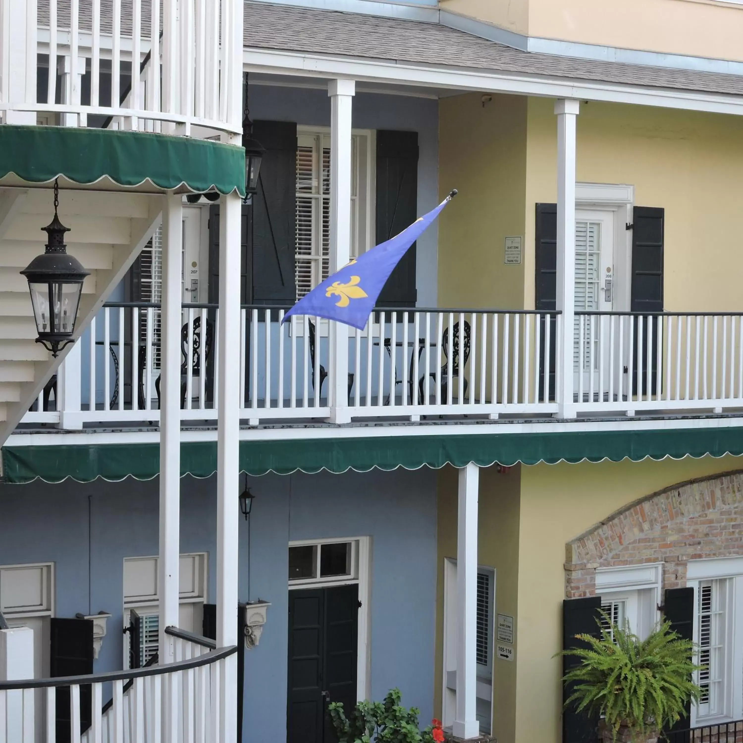 Facade/entrance, Property Building in French Quarter Courtyard Hotel and Suites