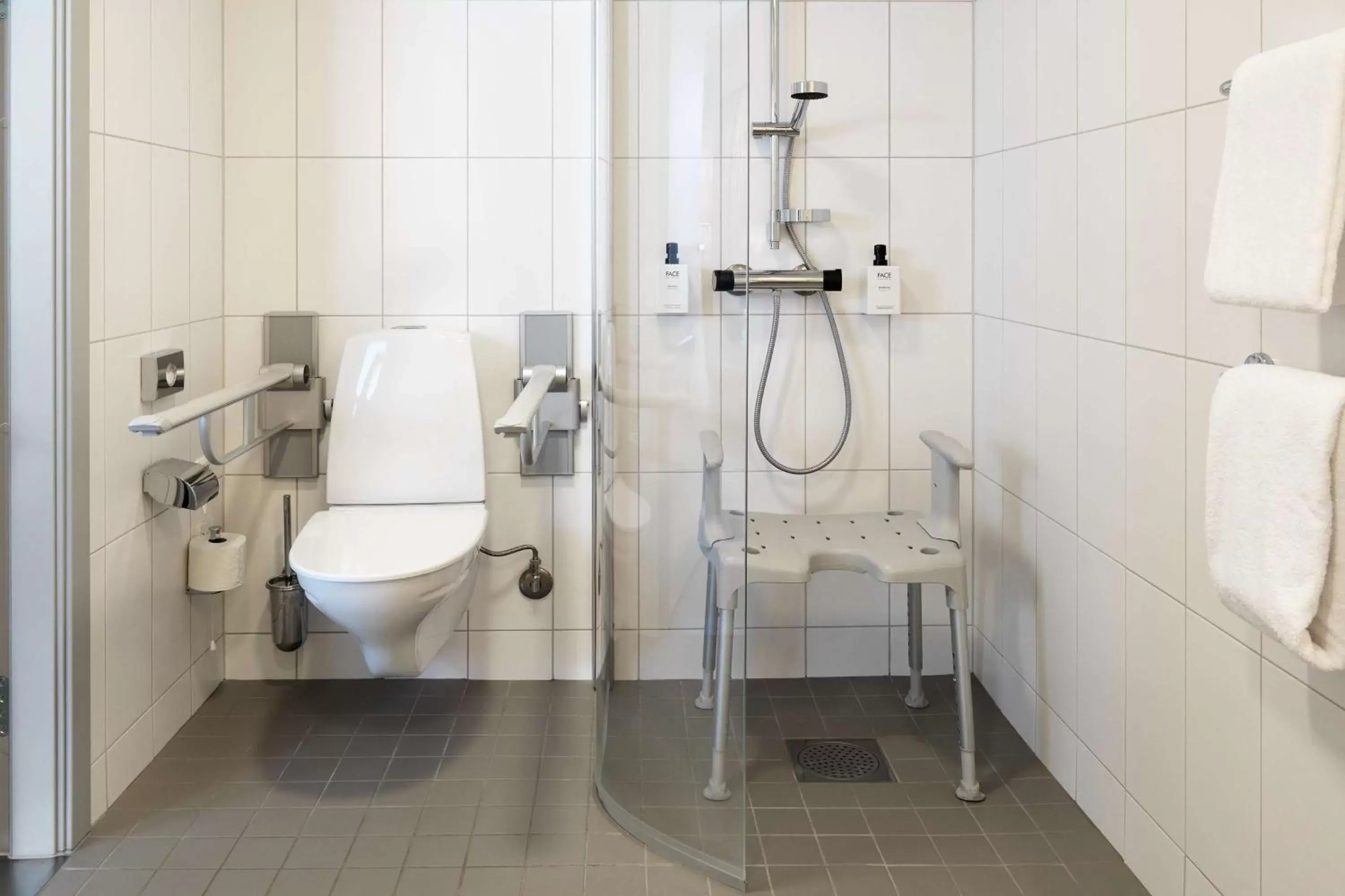 Bathroom in Scandic Rubinen