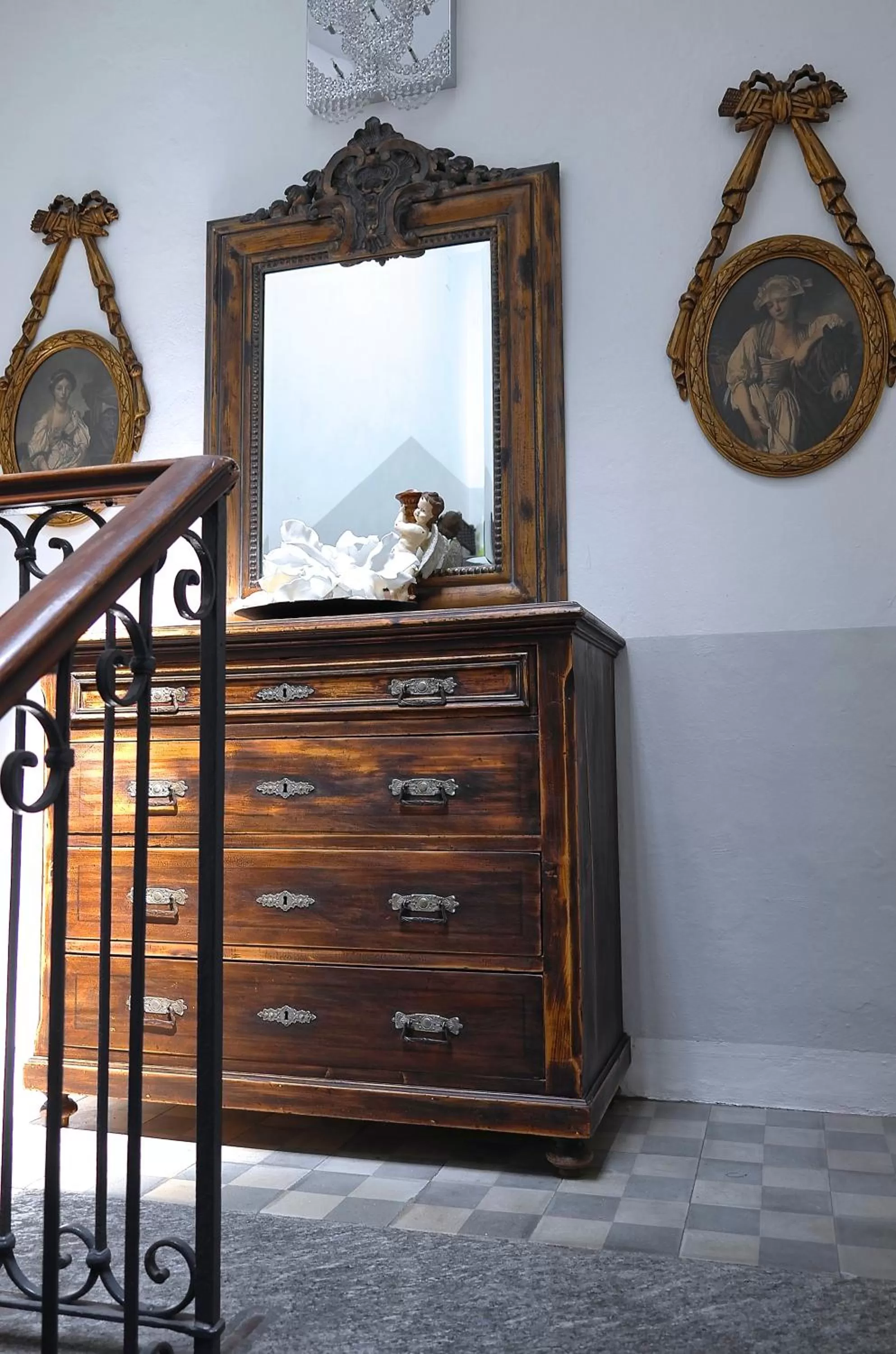 Decorative detail in Caffè dell'Arte Boutique Rooms Locarno