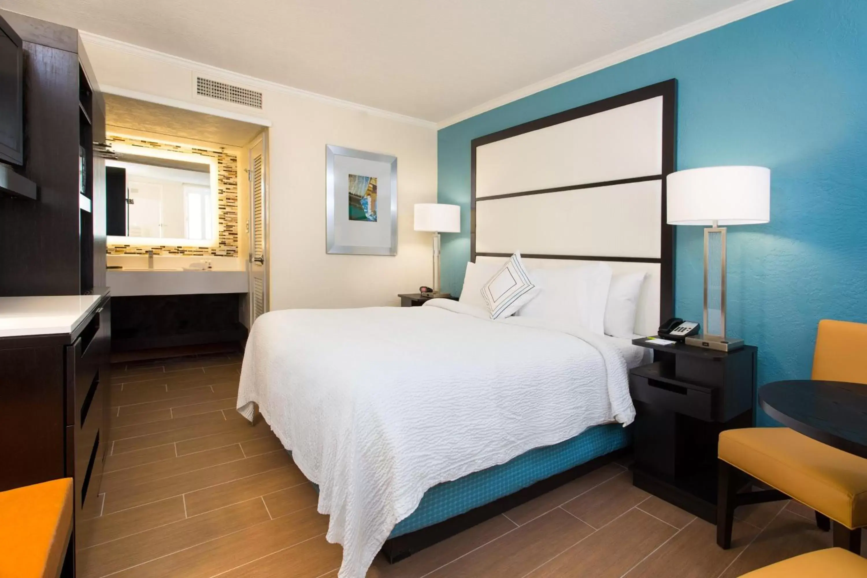 Photo of the whole room, Bed in Fairfield Inn & Suites by Marriott Key West