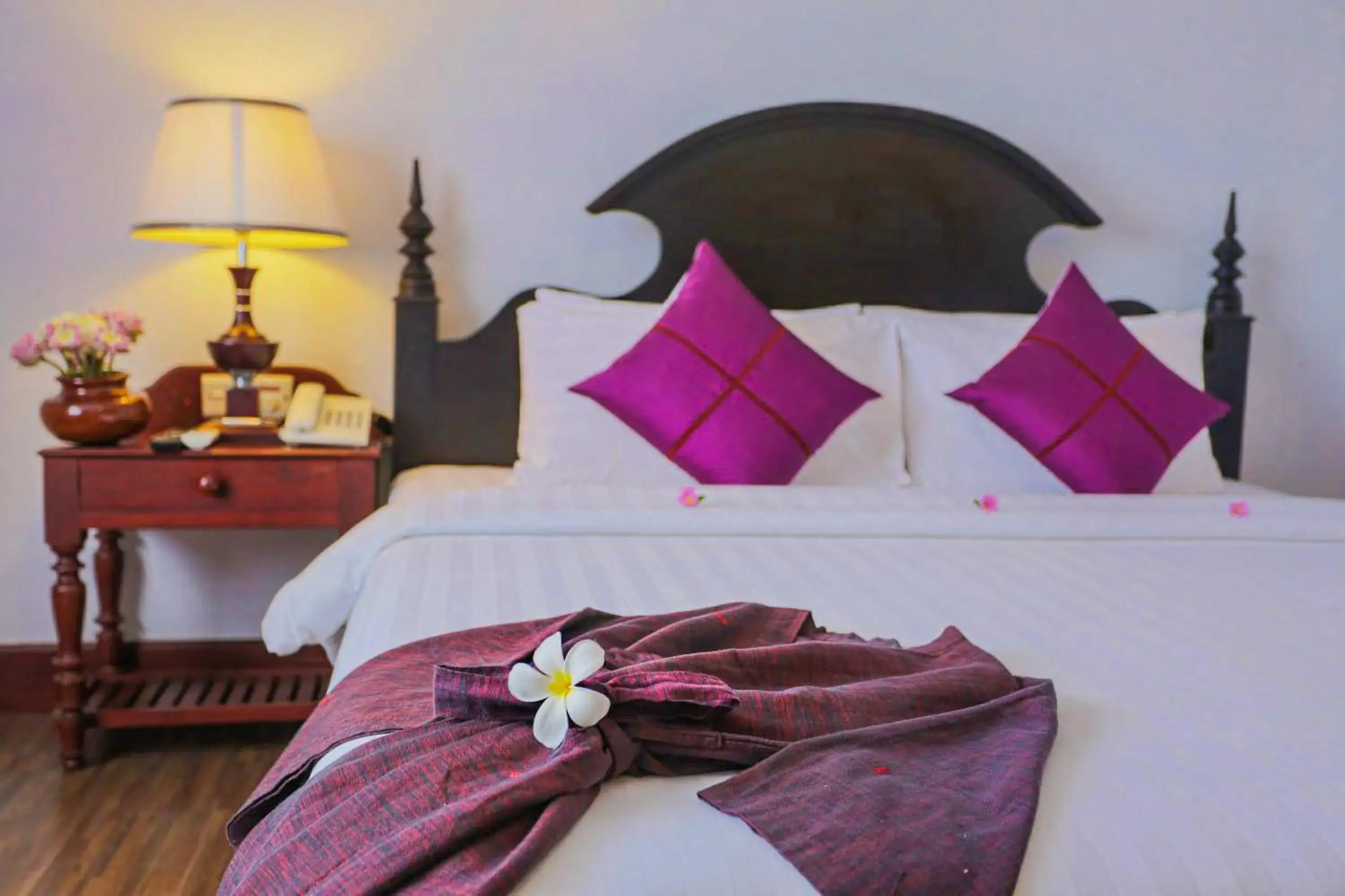 Bed in Lucky Angkor Hotel & Spa