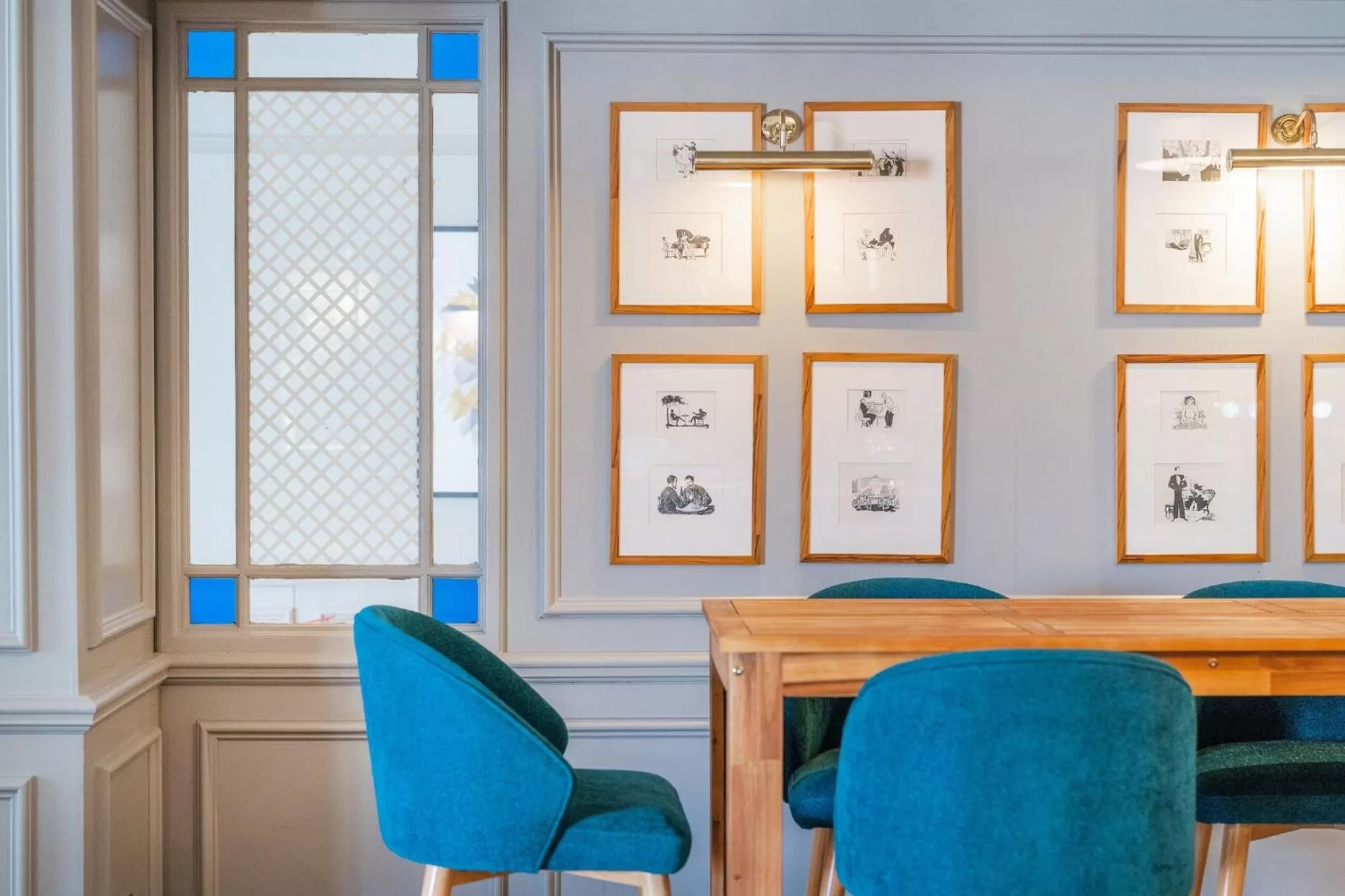 Lounge or bar in Holiday Inn Maidstone-Sevenoaks by IHG