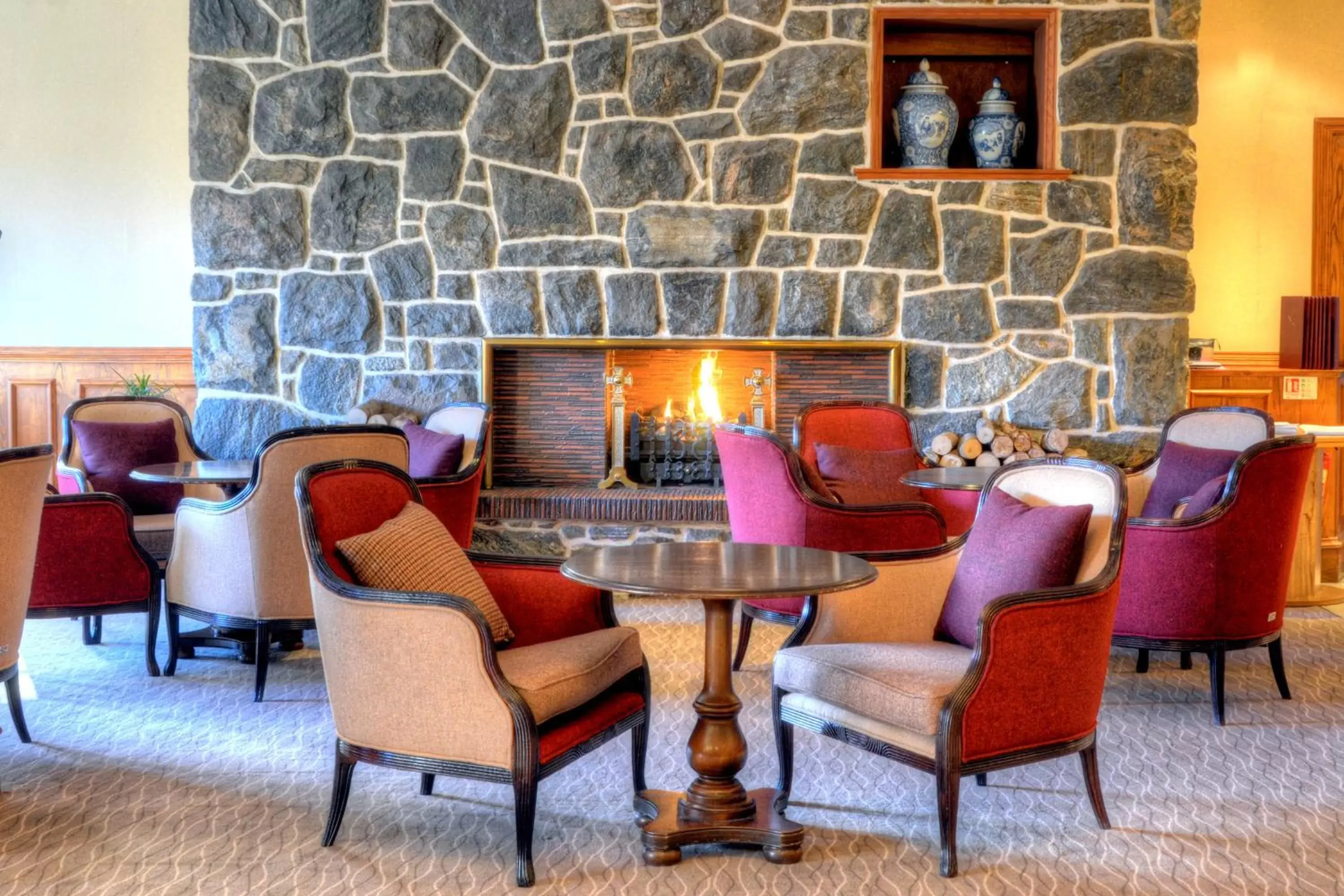 Lounge or bar, Seating Area in Cabarfeidh Hotel