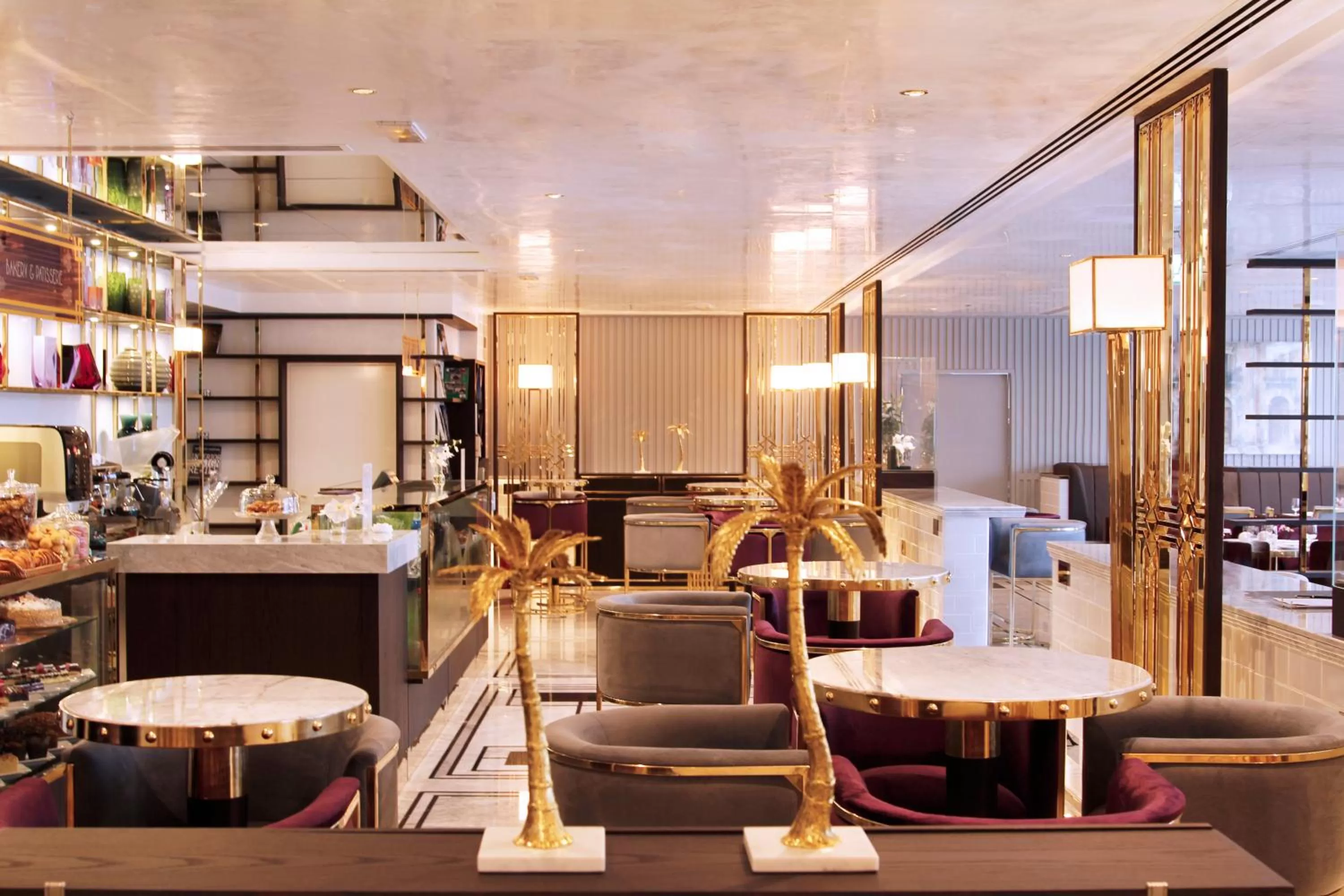 Restaurant/places to eat in Tamani Marina Hotel & Apartments