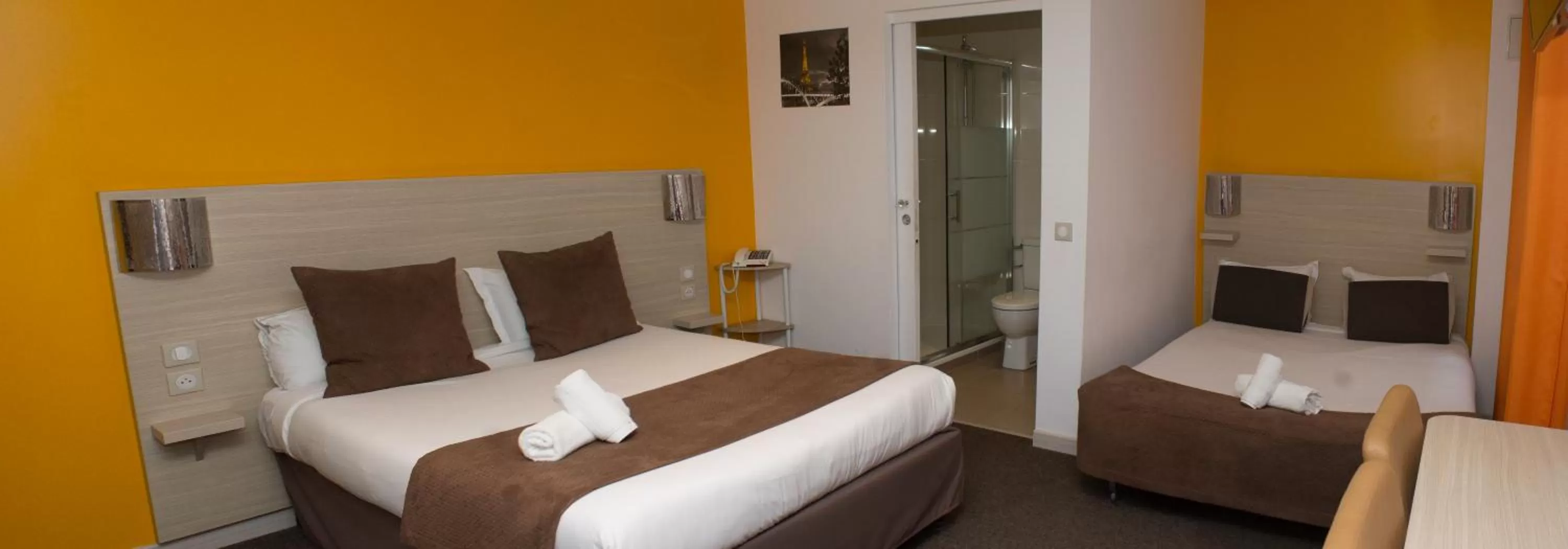 Bed in Hôtel de Paris La Défense