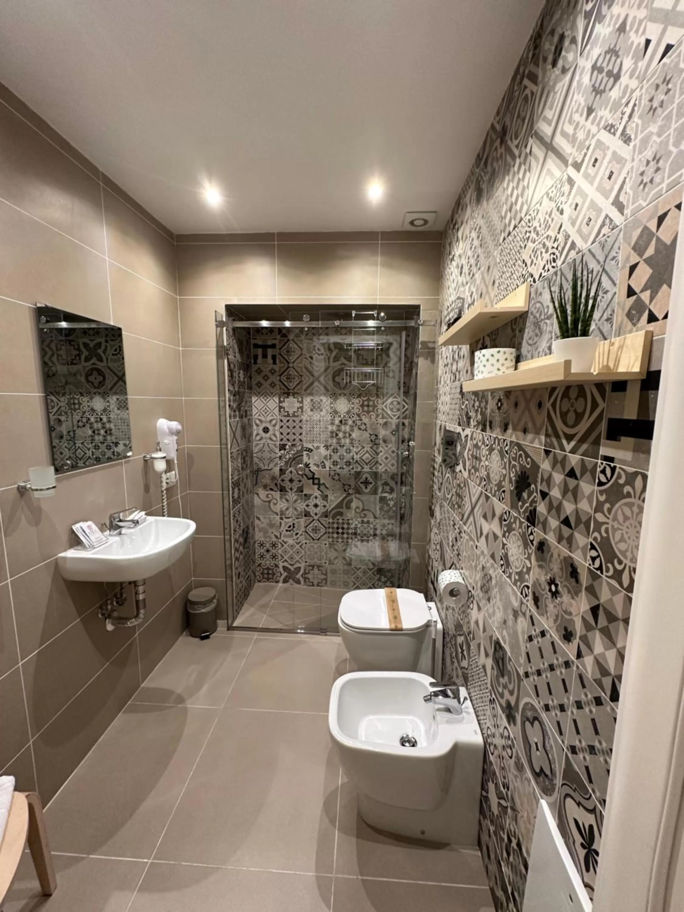 Shower, Bathroom in B&B Scarlatti 60