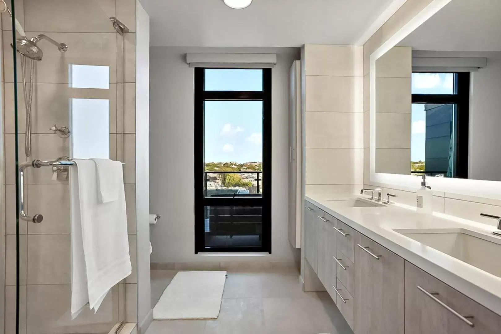 Bathroom in Pure Voyage Shaw