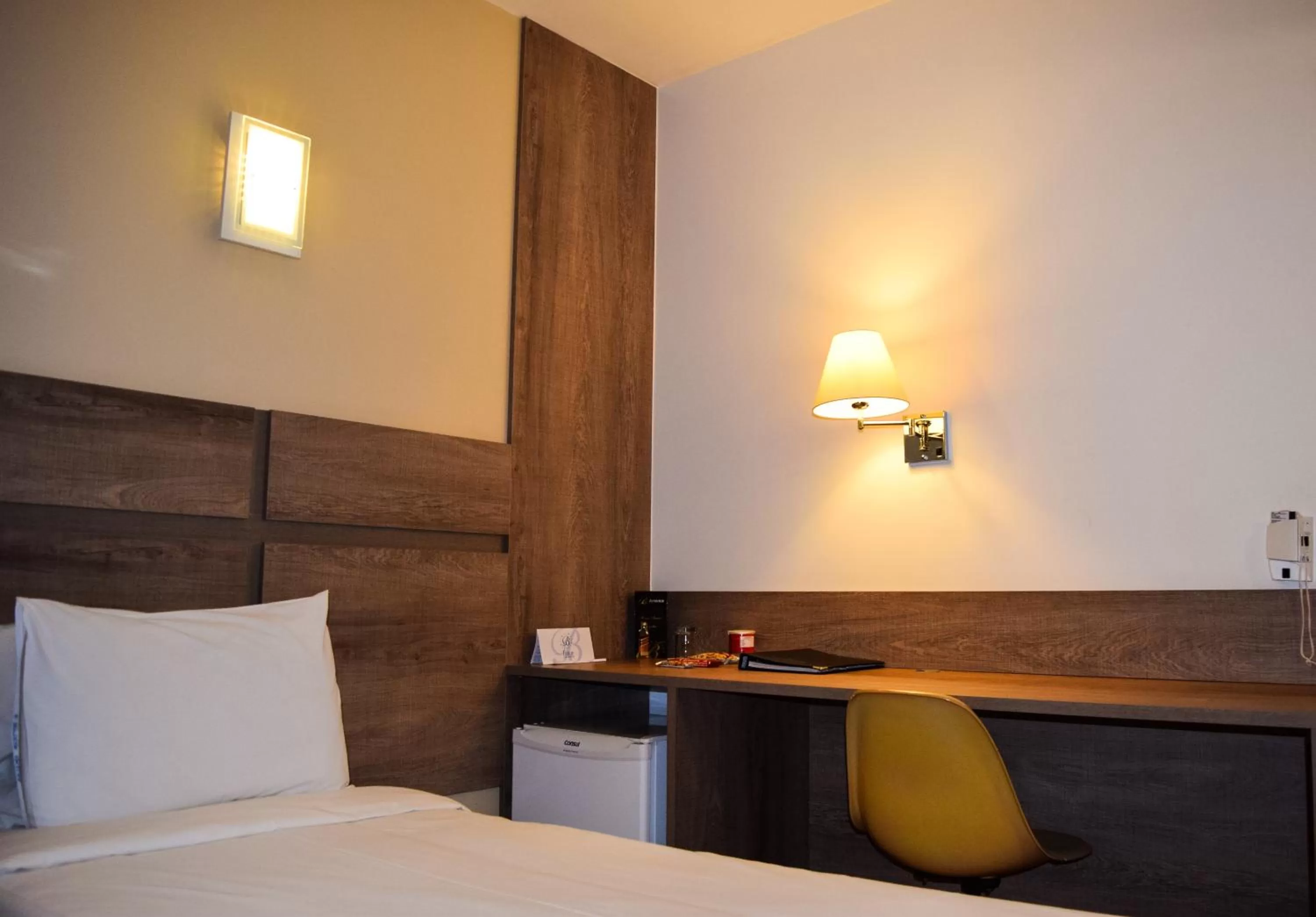 Decorative detail, Bed in América Bittar Hotel