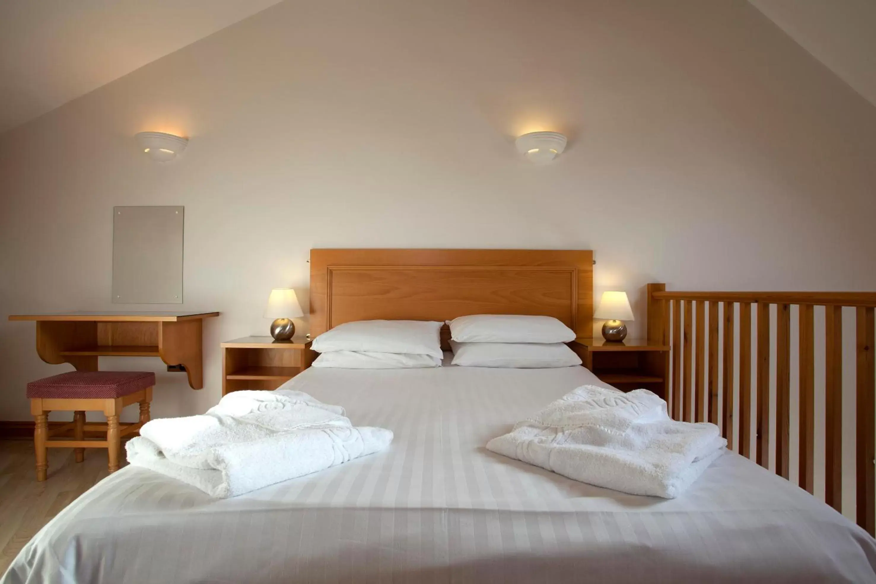 Bed in Tregenna Castle Resort