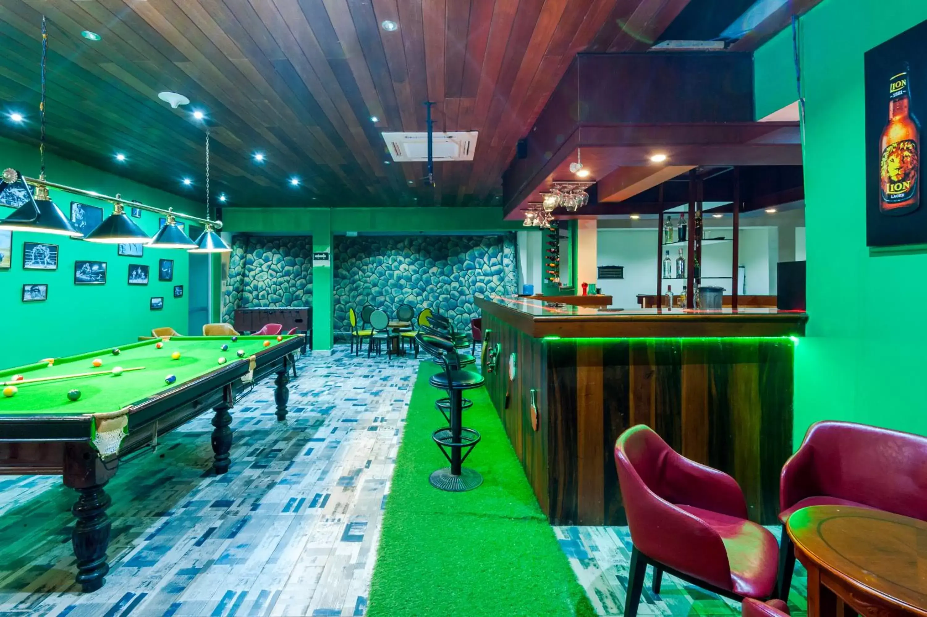 Lounge or bar, Billiards in Heritage Hotel