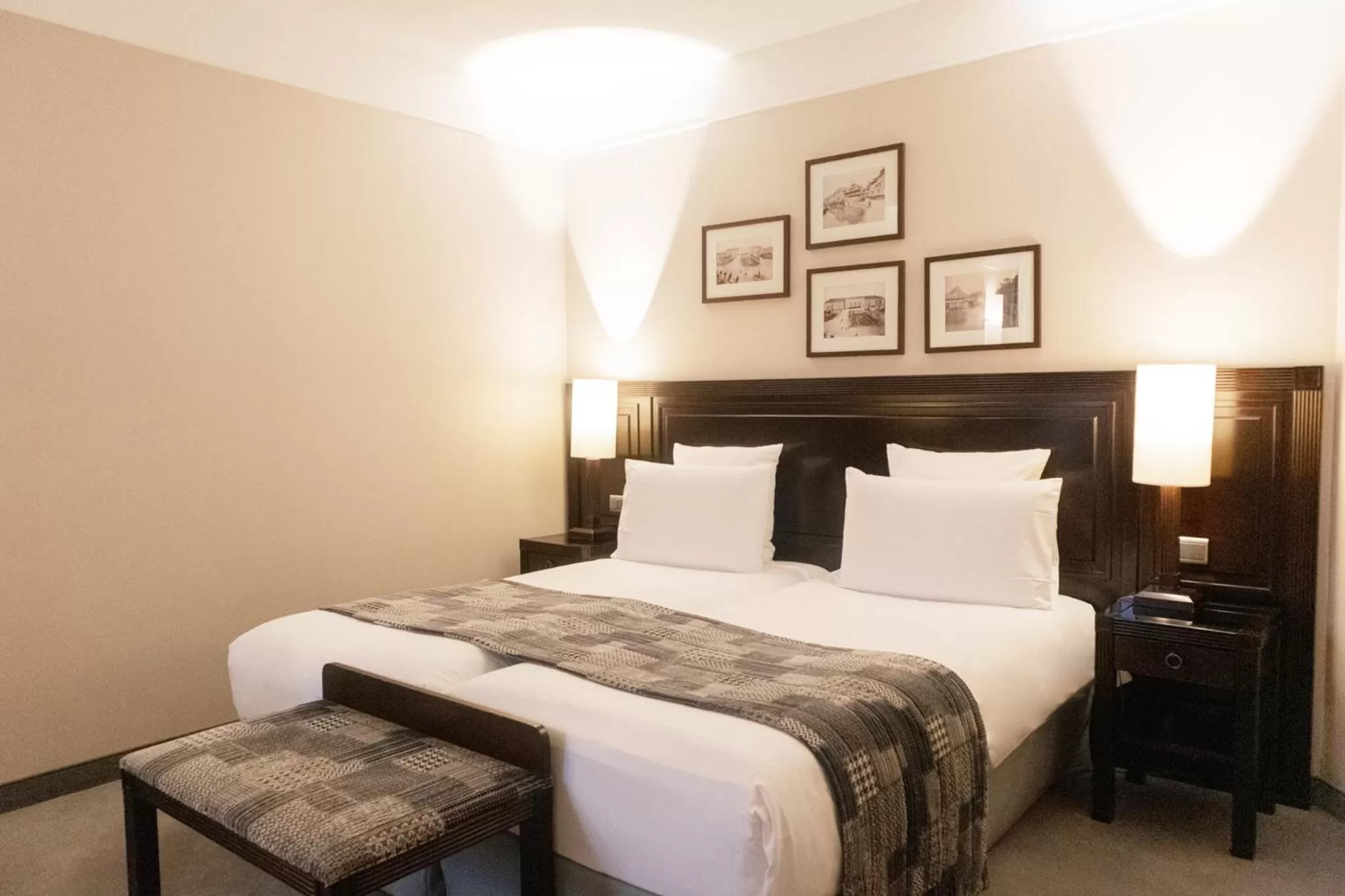 Bedroom, Bed in Hôtel Régent Contades