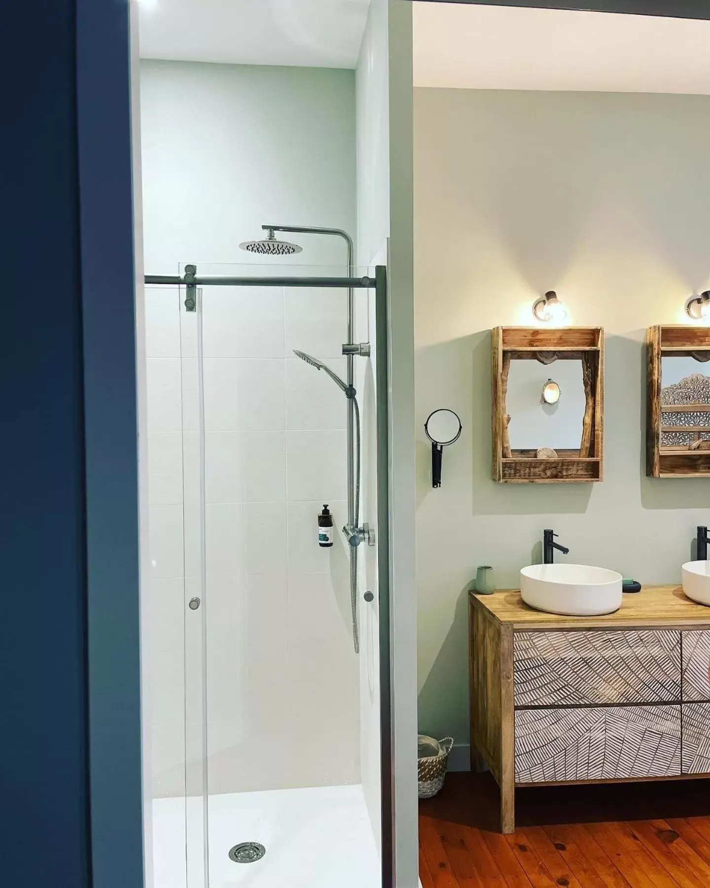 Bathroom in Château de Neyran chambre d'hôtes & Spa