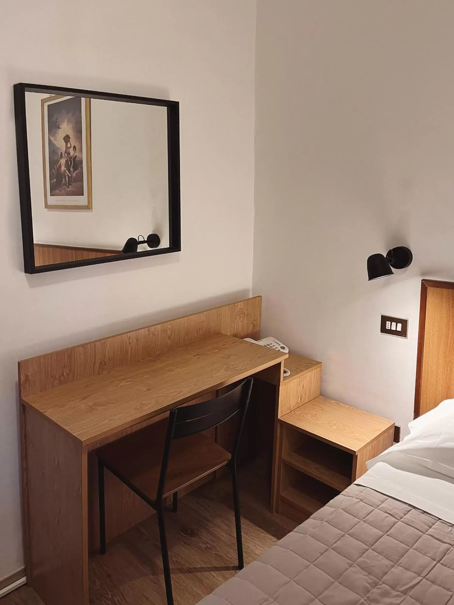 Bedroom, Bed in Hotel Umbria