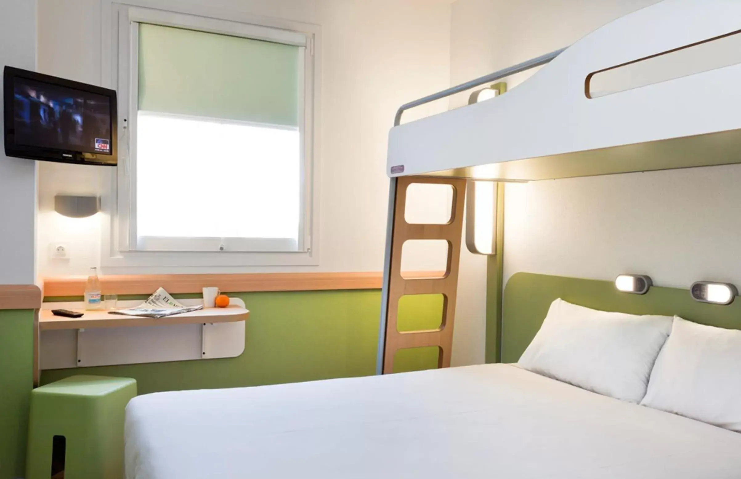 Bed, Bunk Bed in ibis budget Hotel Brussels Airport