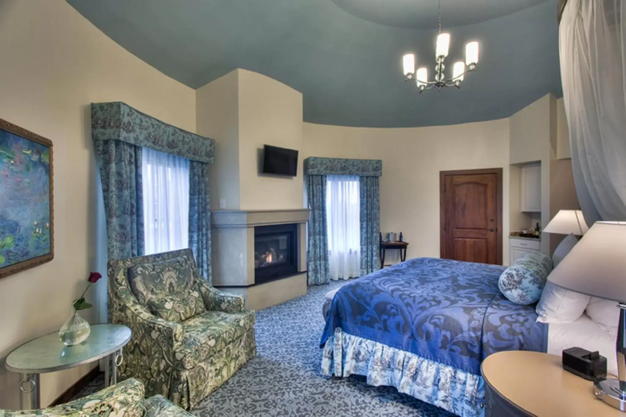 Bedroom in Mirbeau Inn & Spa - Plymouth