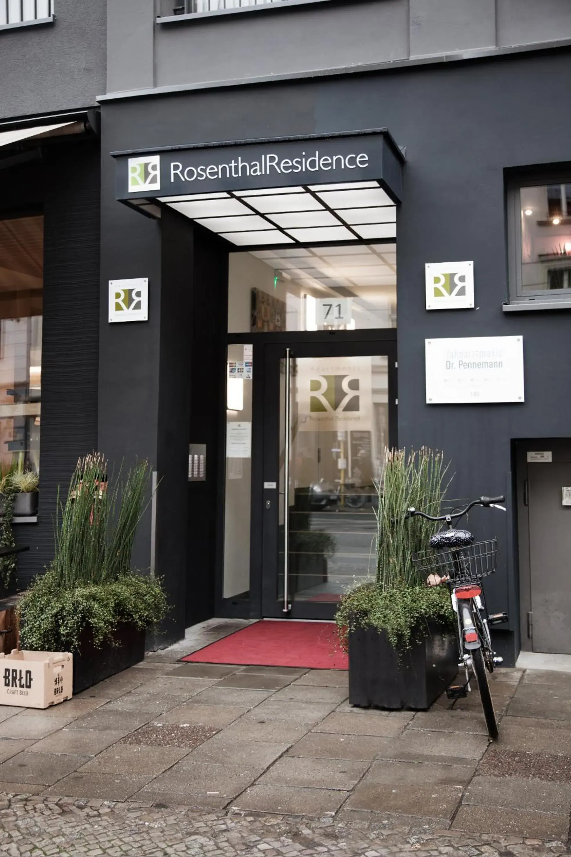 Facade/entrance in Apartments Rosenthal Residence Facade/entrance in Apartments Rosenthal Residence