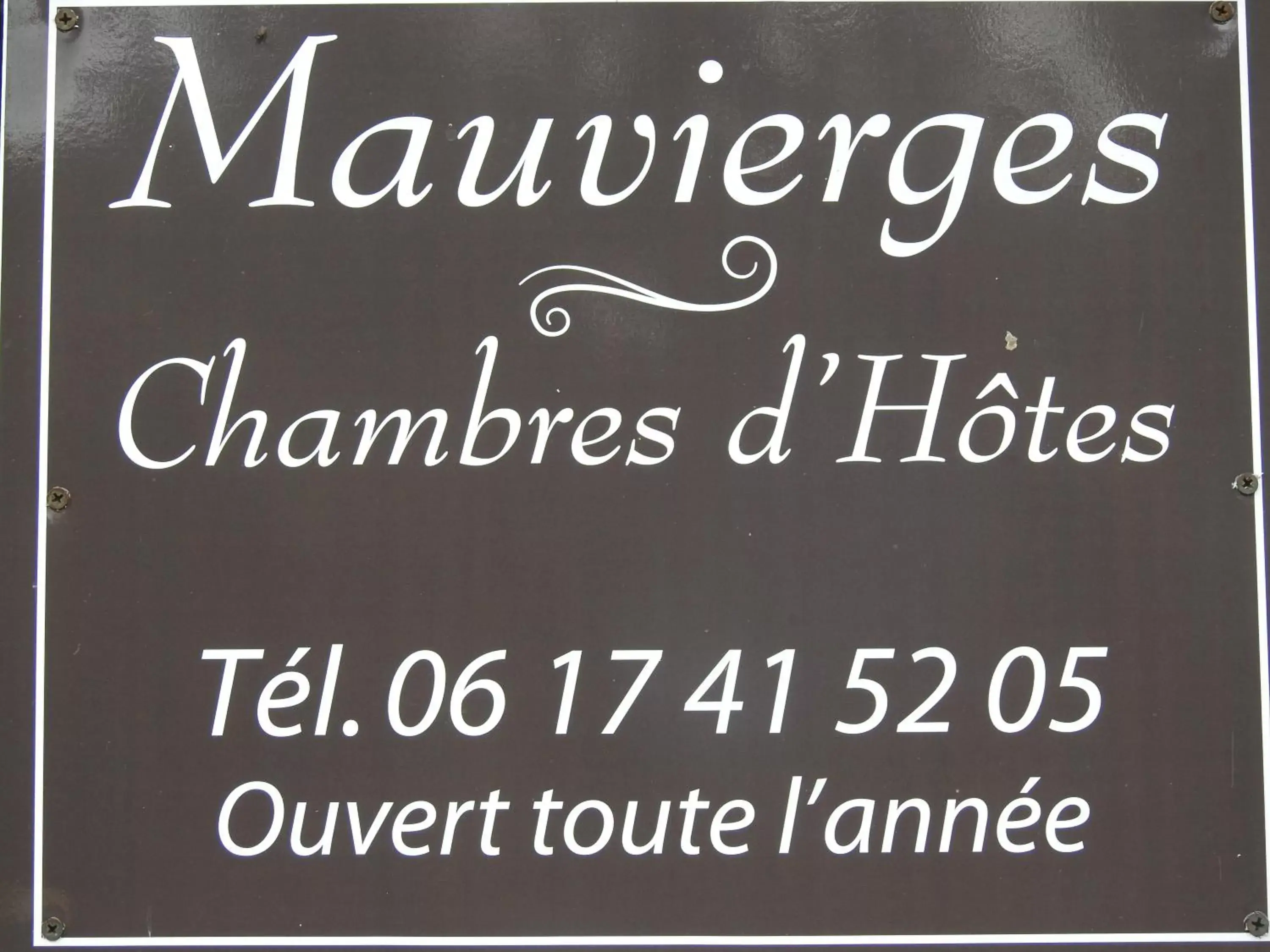 Property logo or sign in Chambres d'hôtes Mauvierges