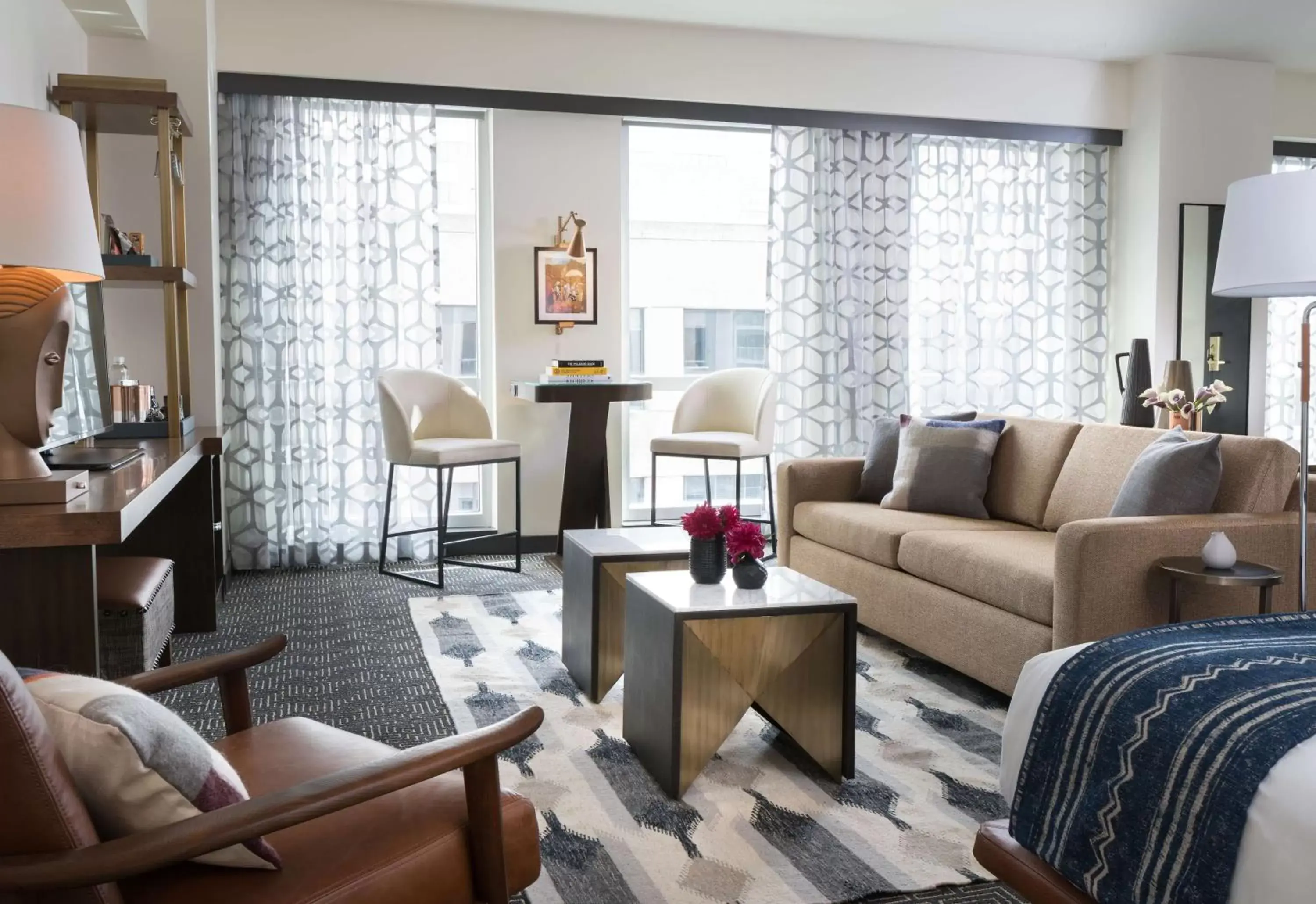 Bedroom, Seating Area in Troubadour Hotel New Orleans, Tapestry Collection By Hilton