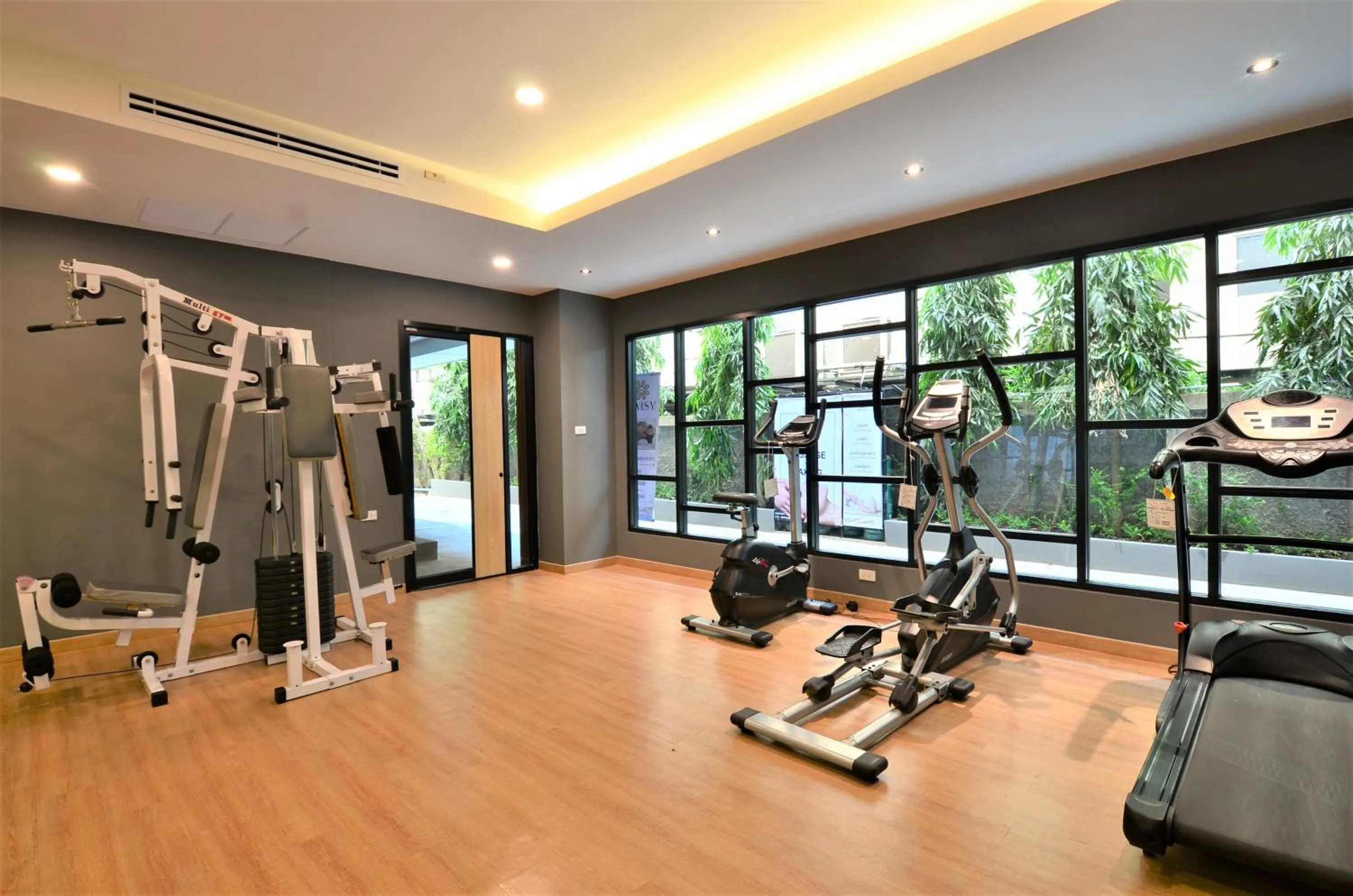 Fitness centre/facilities in Grand Tara Garden Thai Hotel