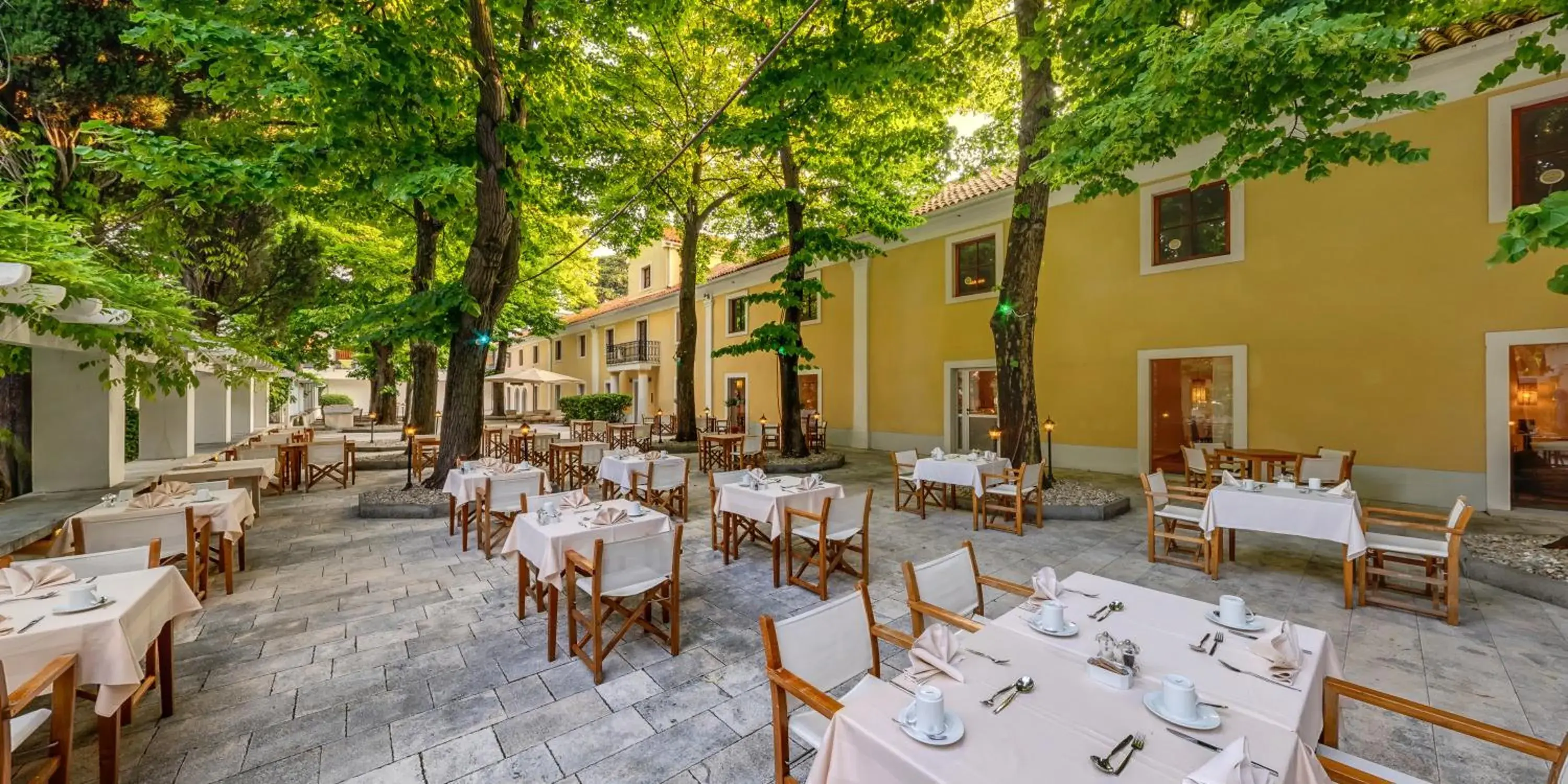 Property building, Restaurant/Places to Eat in Falkensteiner Hotel Adriana