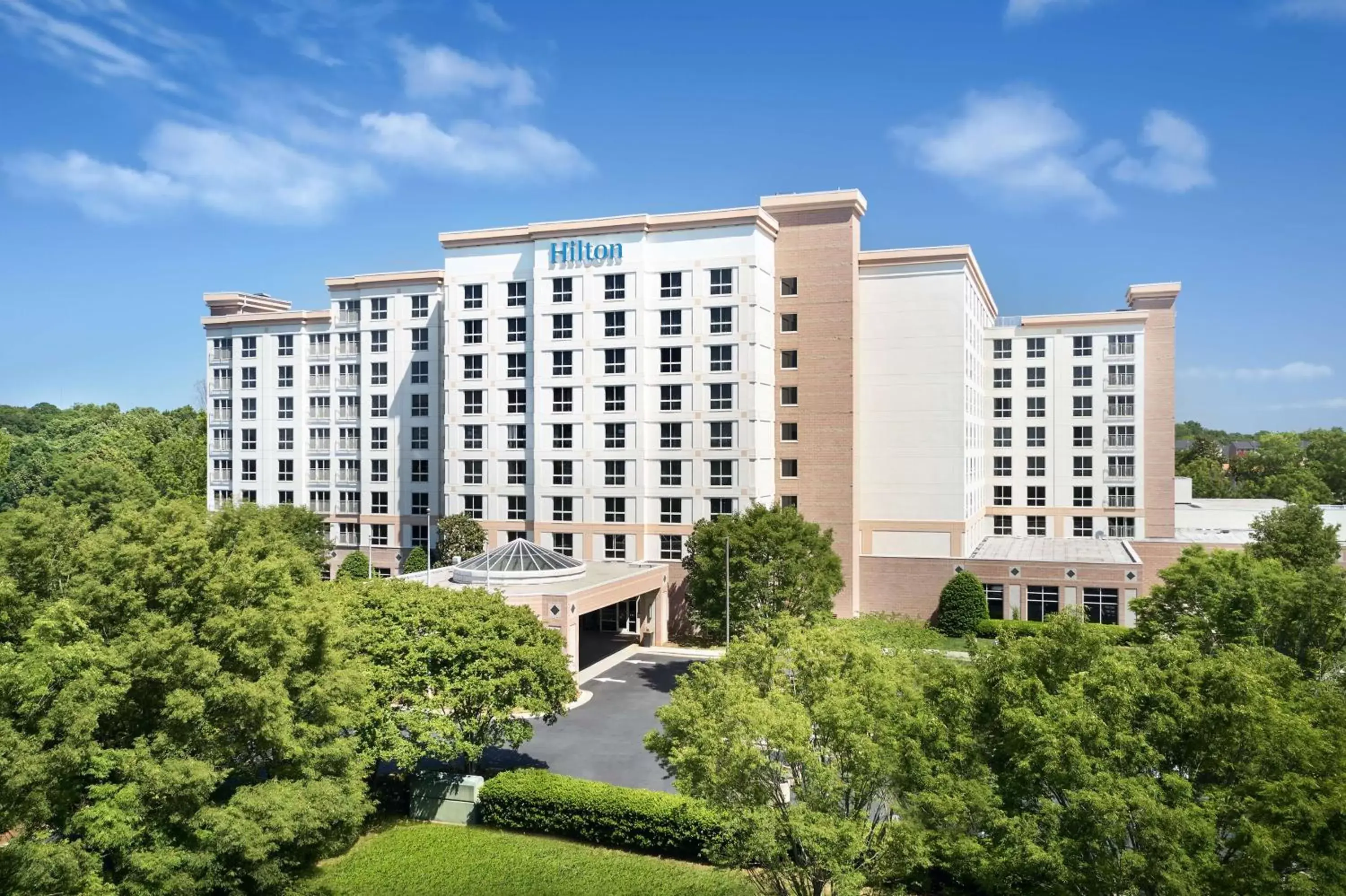 Property Building in Hilton Charlotte Airport Hotel