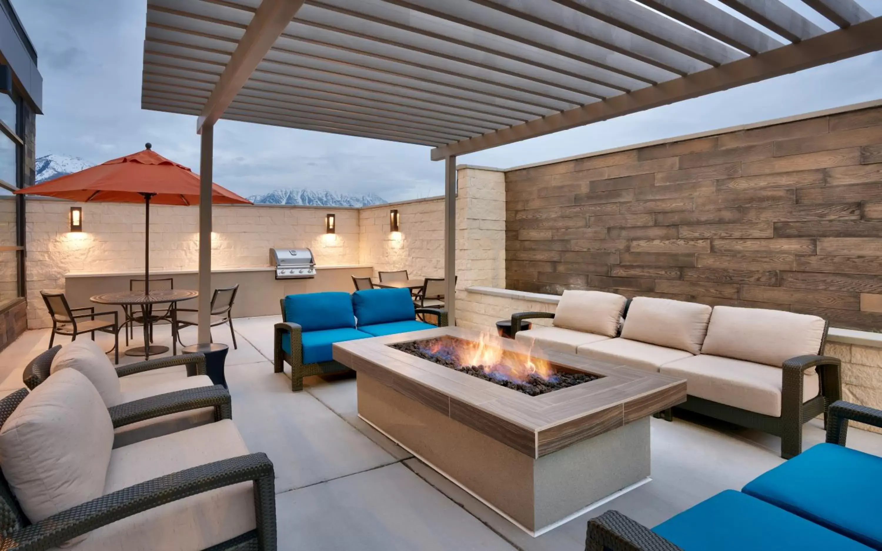 Seating Area in Hyatt House Provo/Pleasant Grove