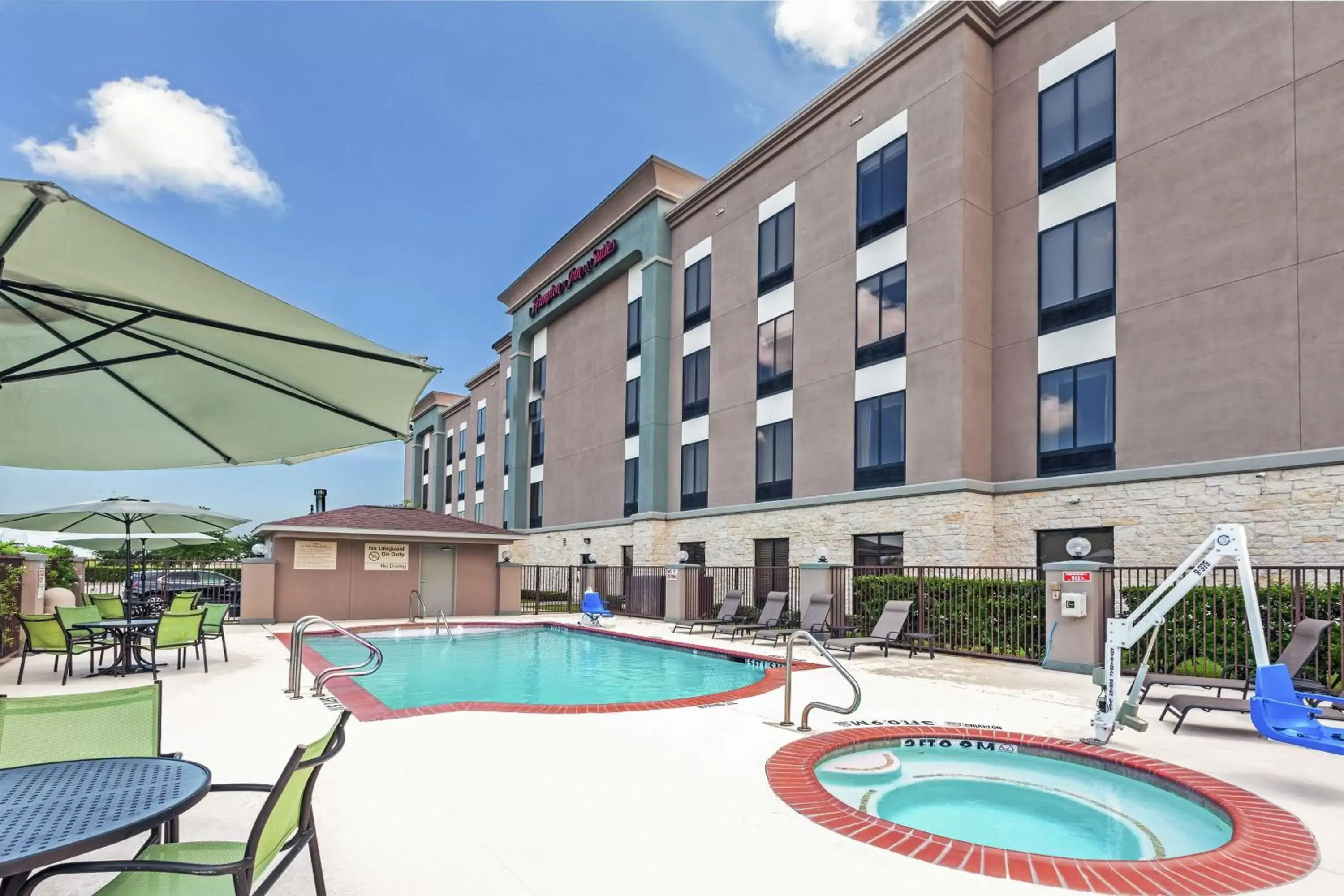 Pool view, Swimming Pool in Hampton Inn & Suites Houston/League City
