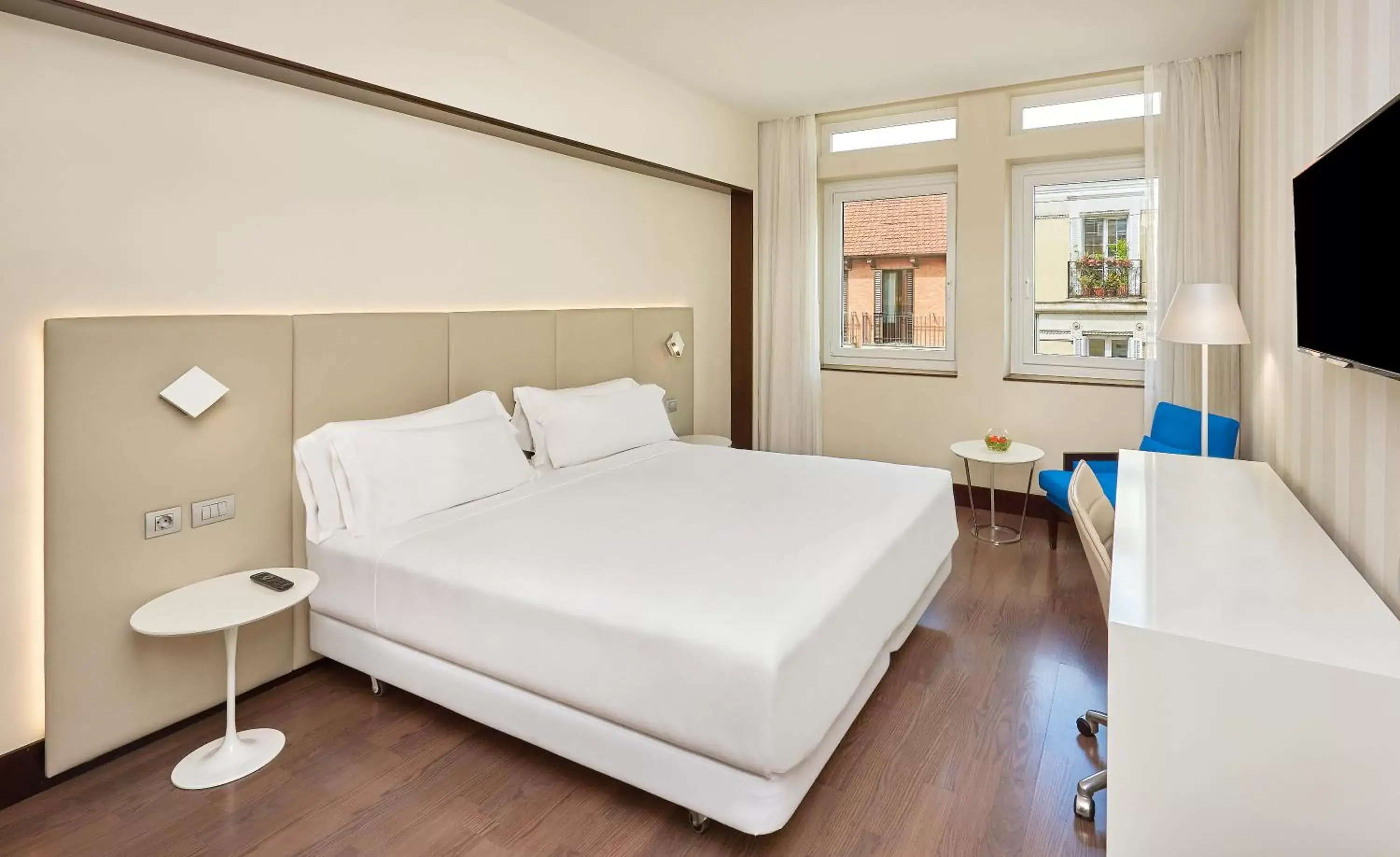 Bed in NH Madrid Lagasca