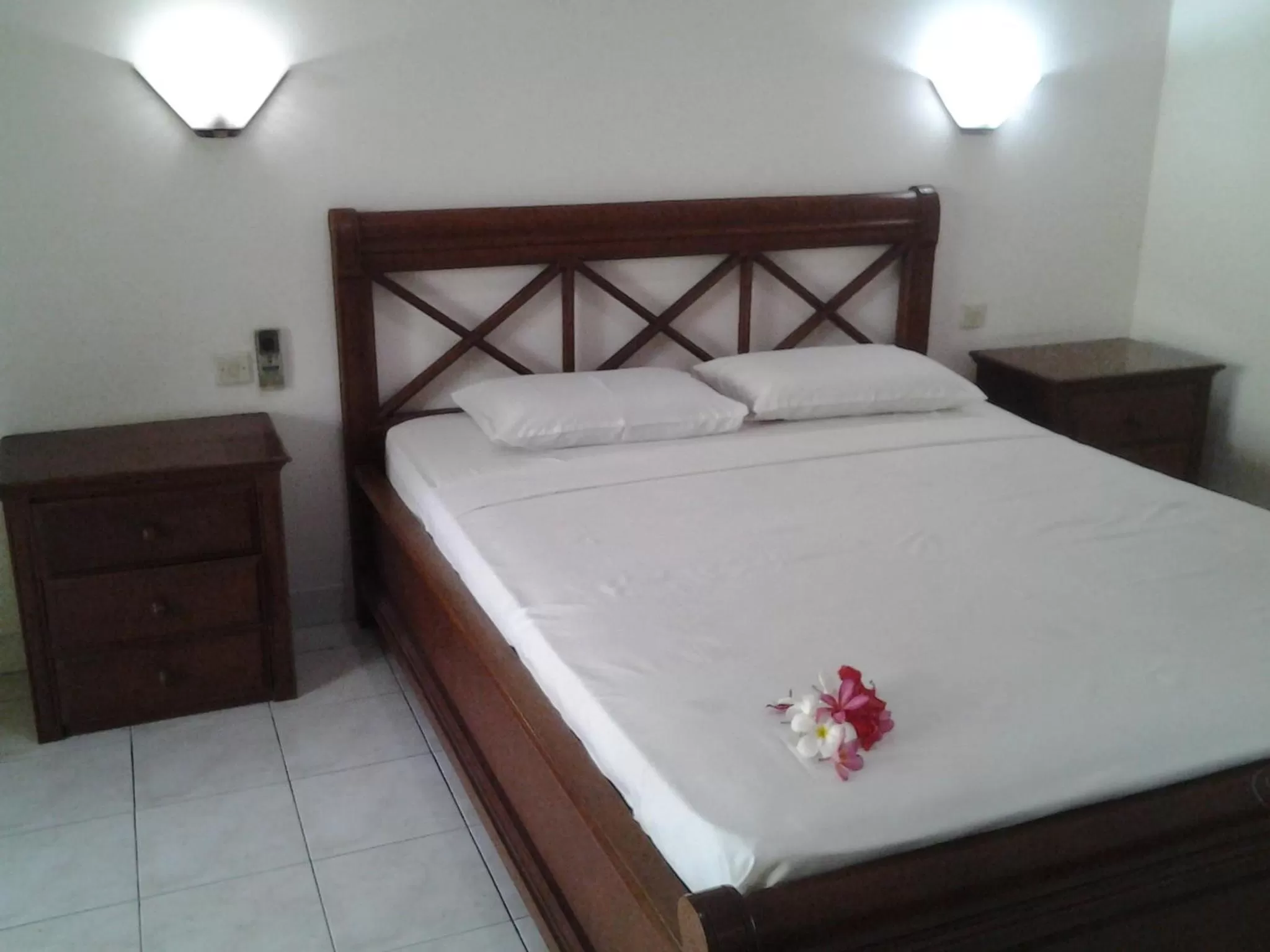 Bed in Nirwana Sea Side Cottages