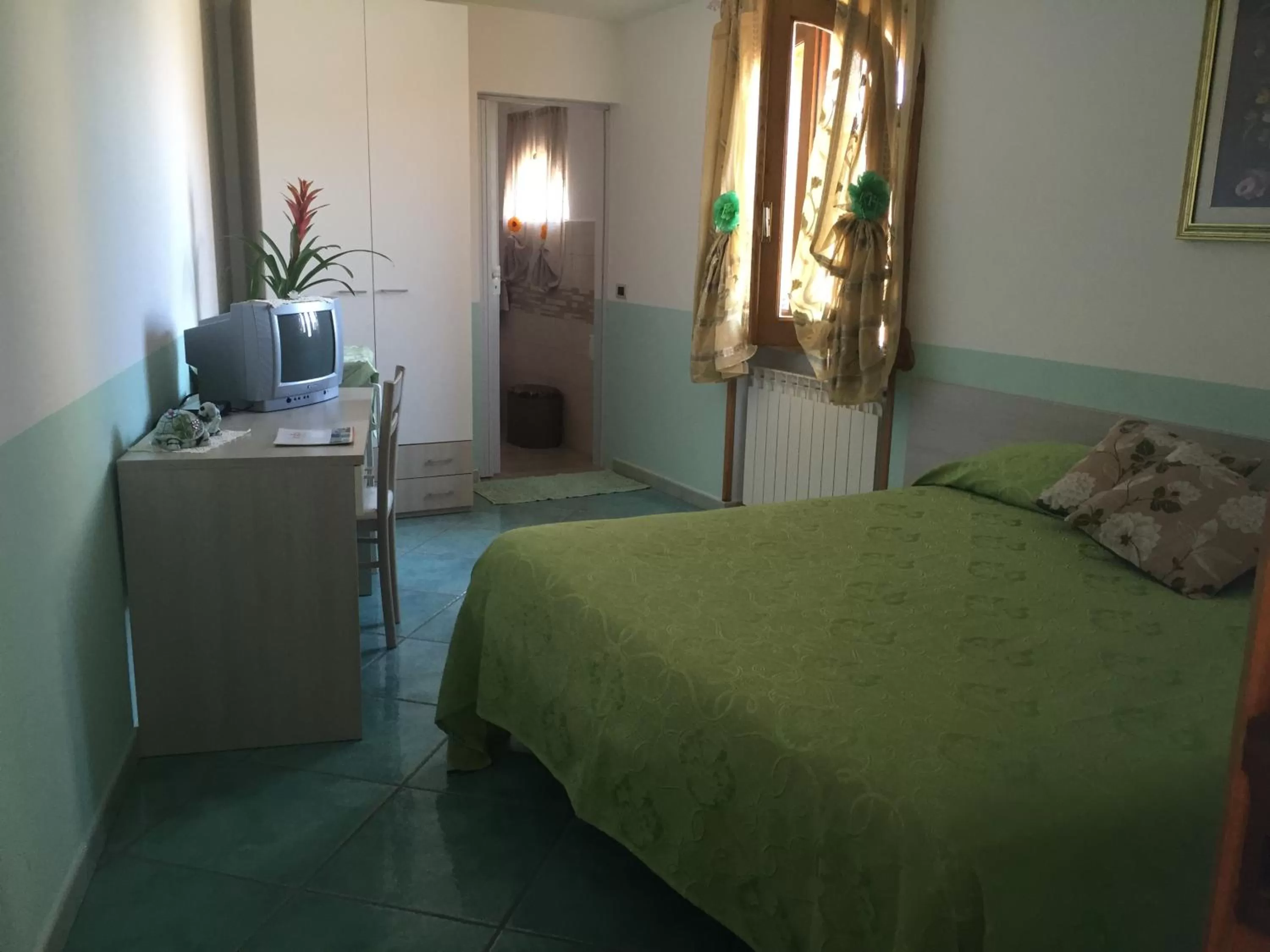 Photo of the whole room, Bed in B&B Oliva