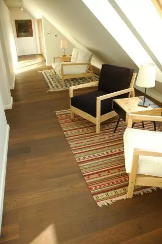 Day, Seating Area in Lijo