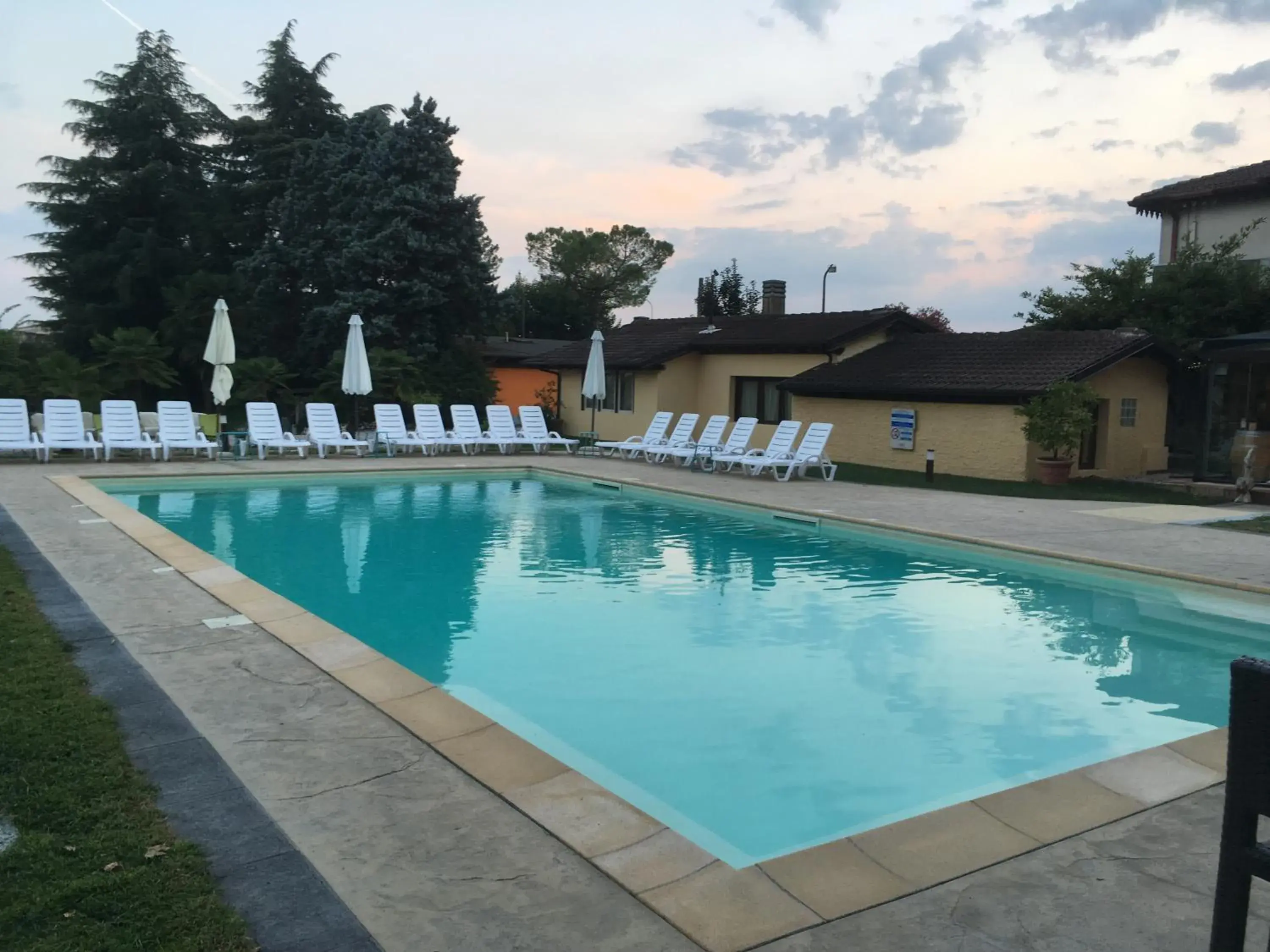 Property building, Swimming Pool in Park Hotel Elefante