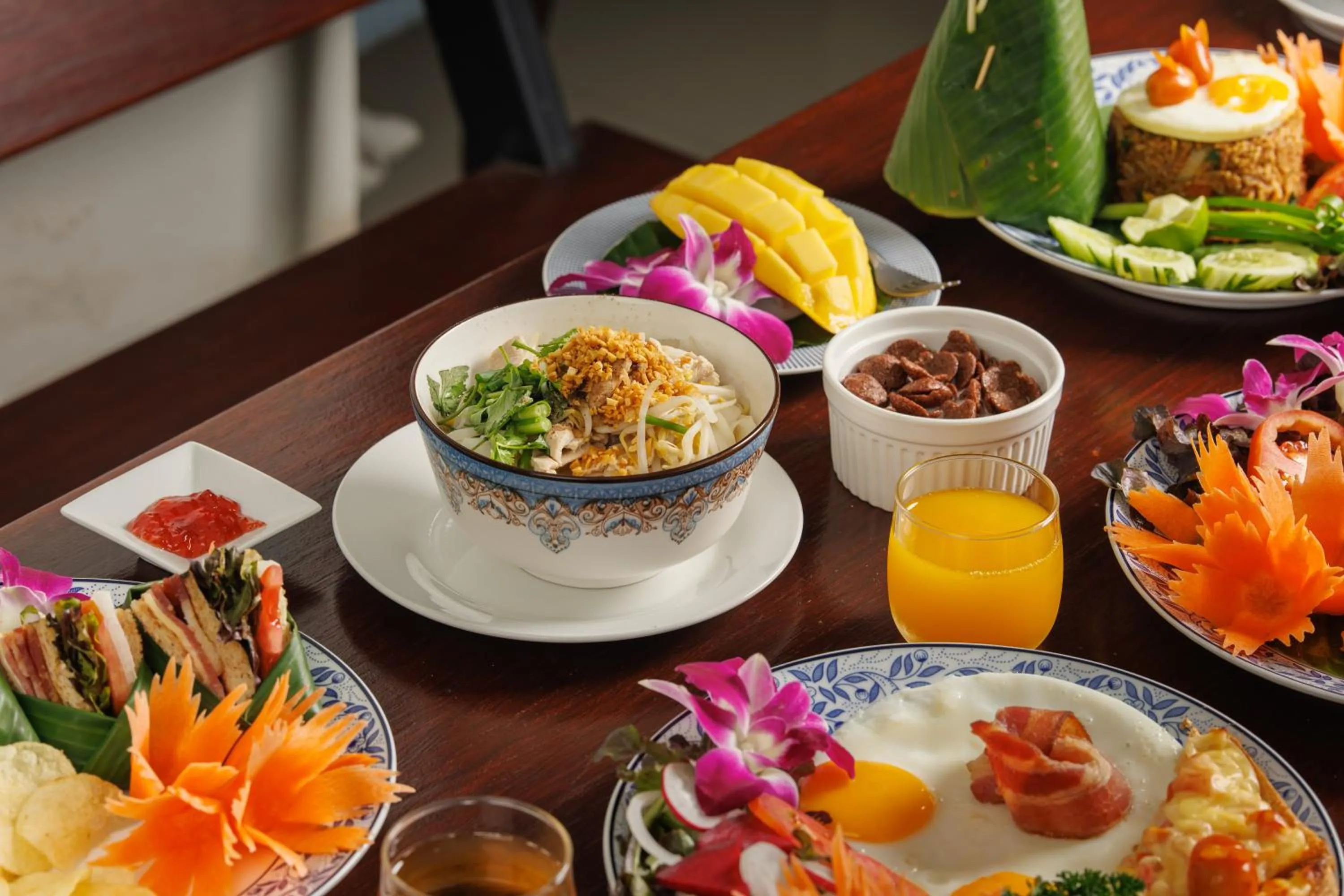 Food and drinks in Rendezvous Classic House