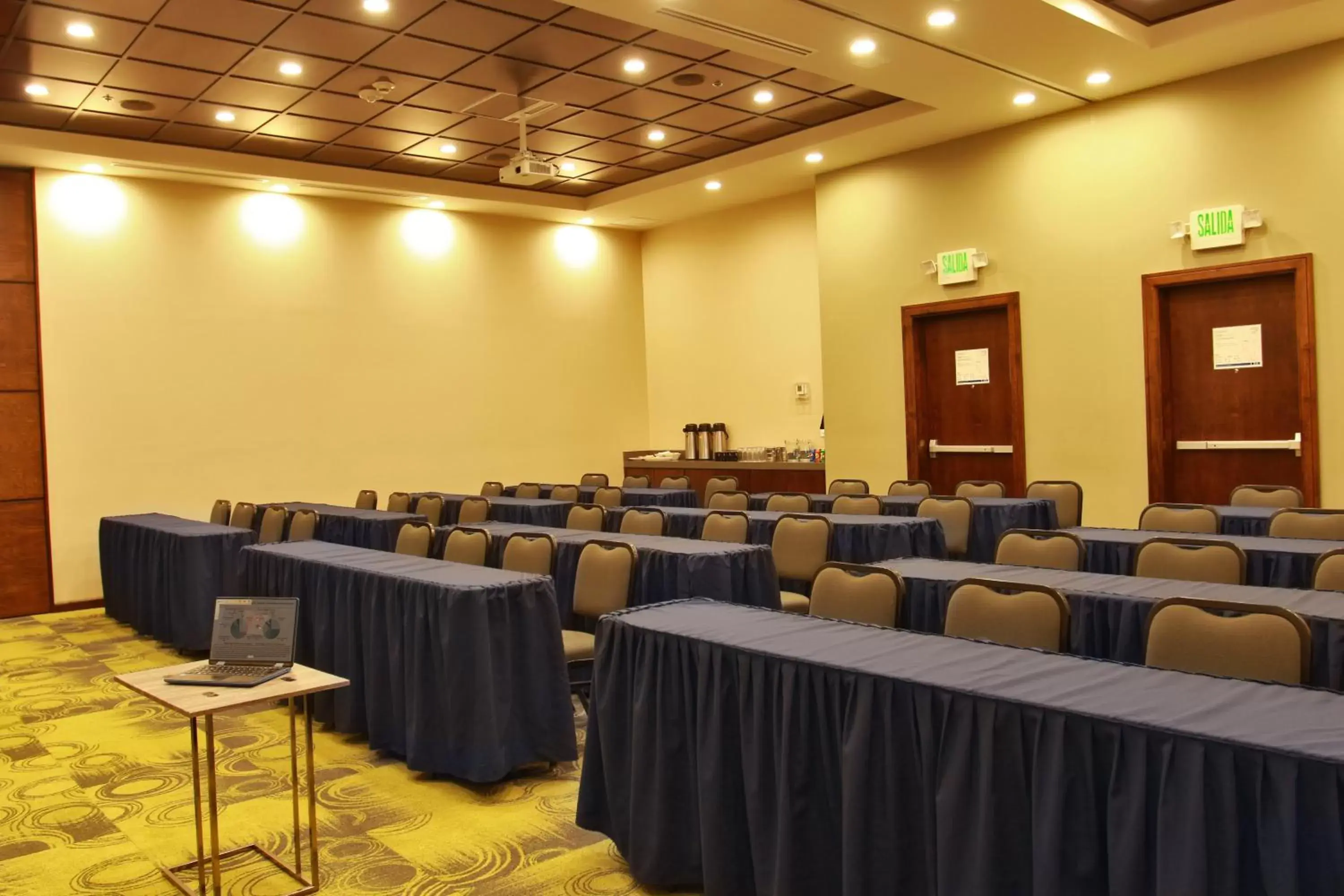 Meeting/conference room in Holiday Inn Express & Suites Mexicali, an IHG Hotel