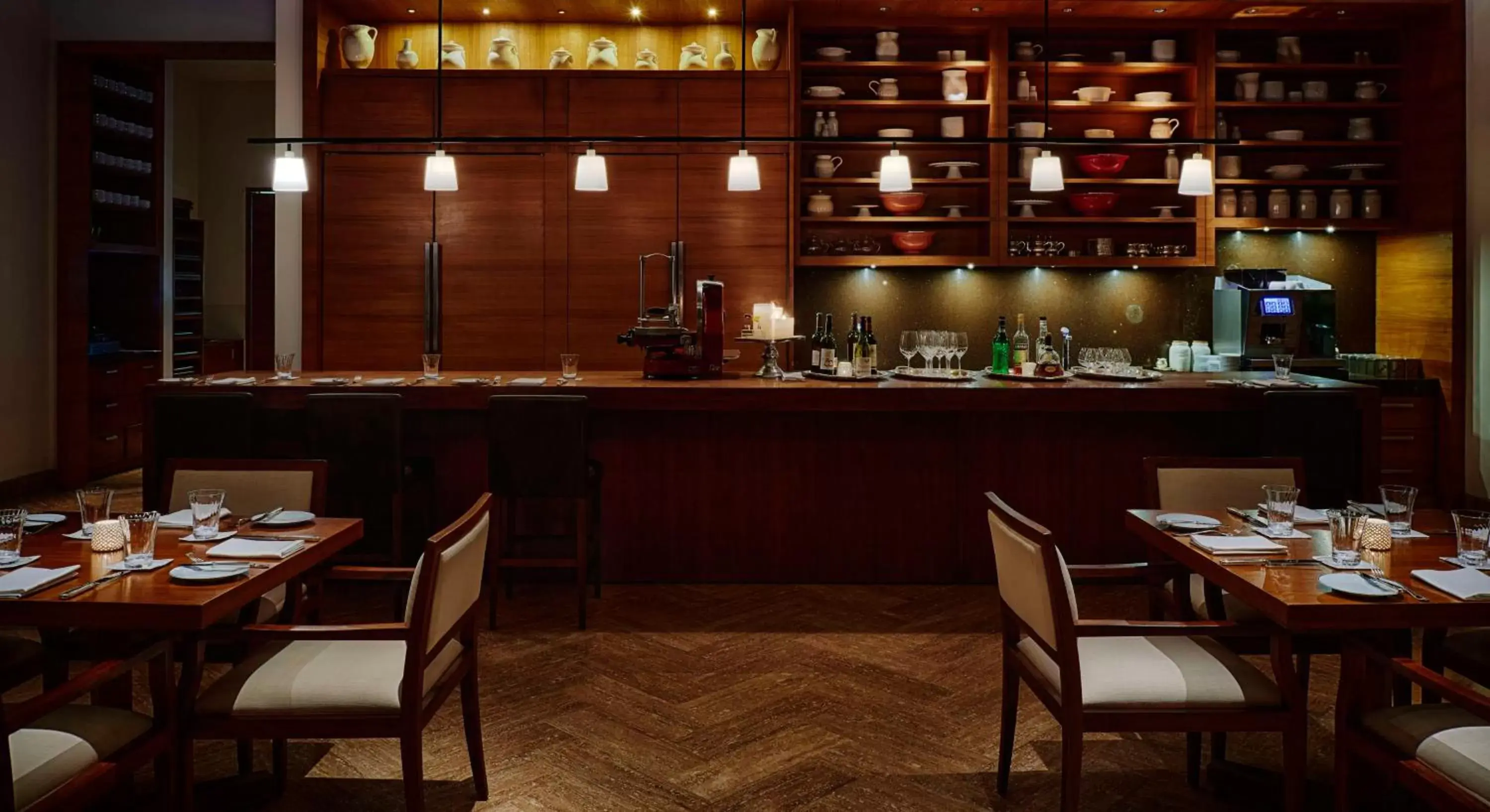 Restaurant/Places to Eat in Park Hyatt Chennai