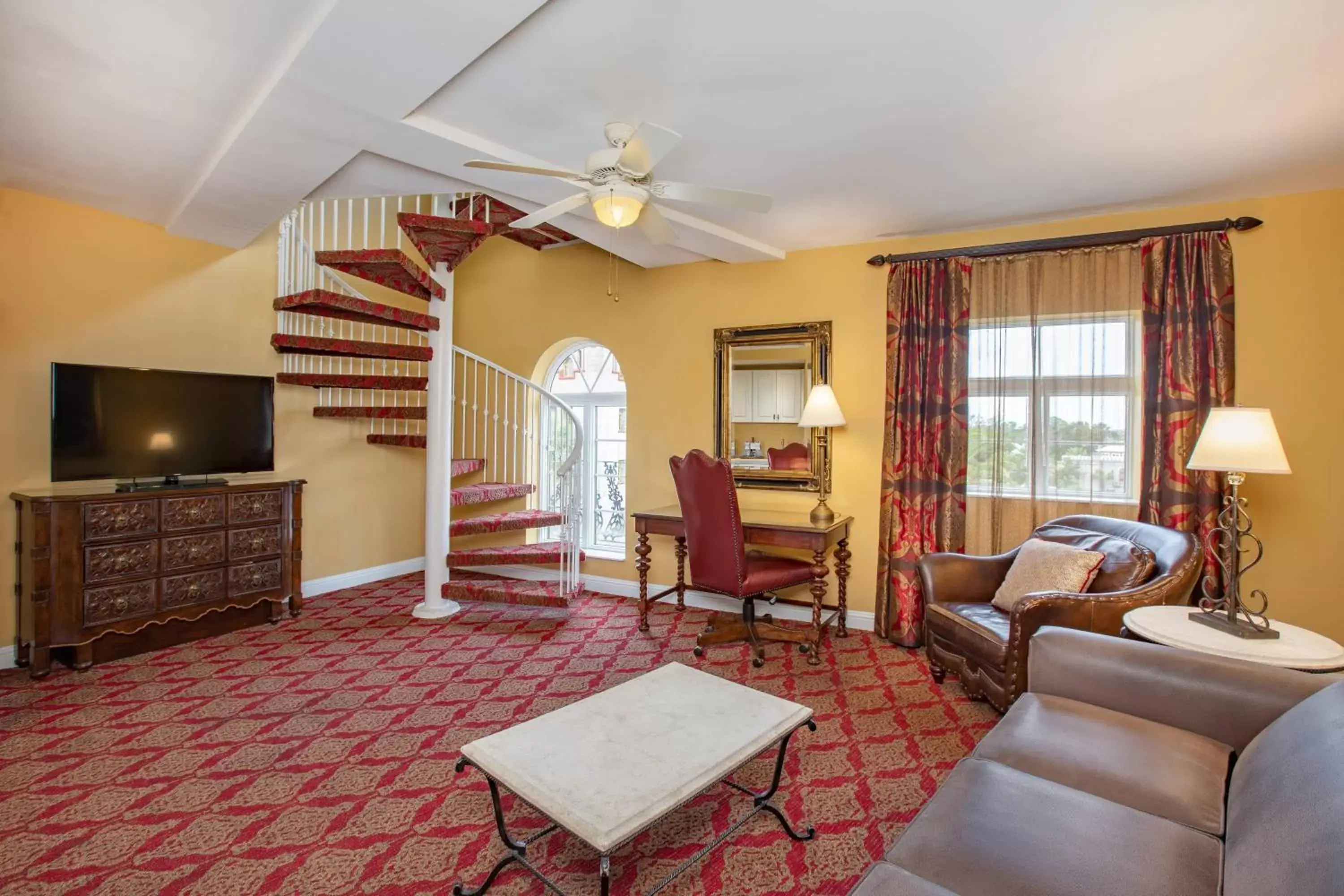 Living room, Seating Area in Casa Monica Resort & Spa, Autograph Collection