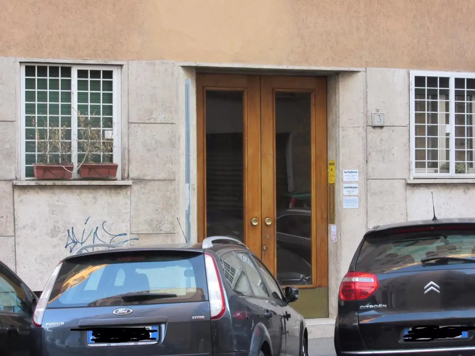 Facade/entrance in Le Scalette Al Vaticano B&B