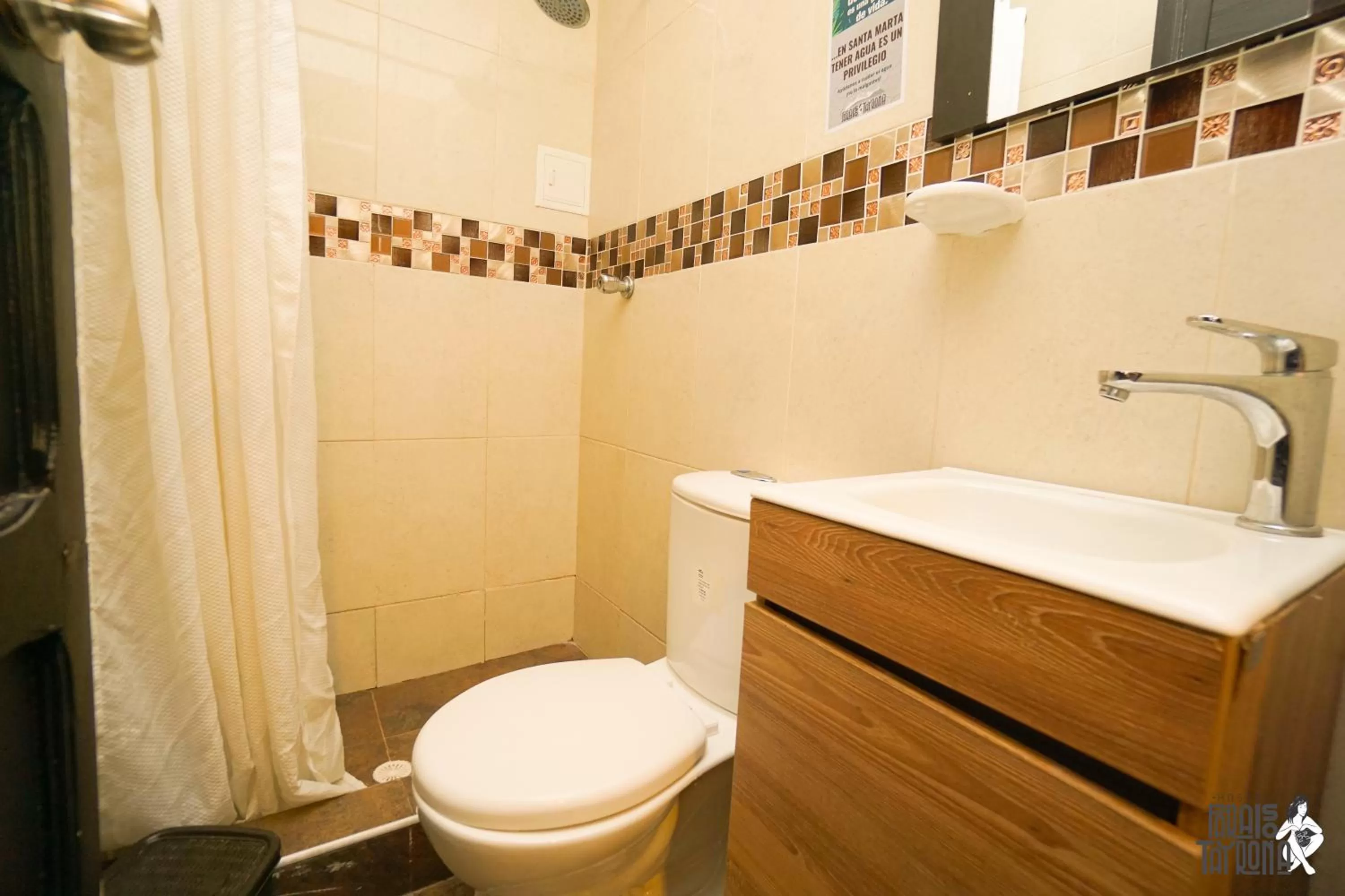 Shower in Hostal Paraiso Tayrona