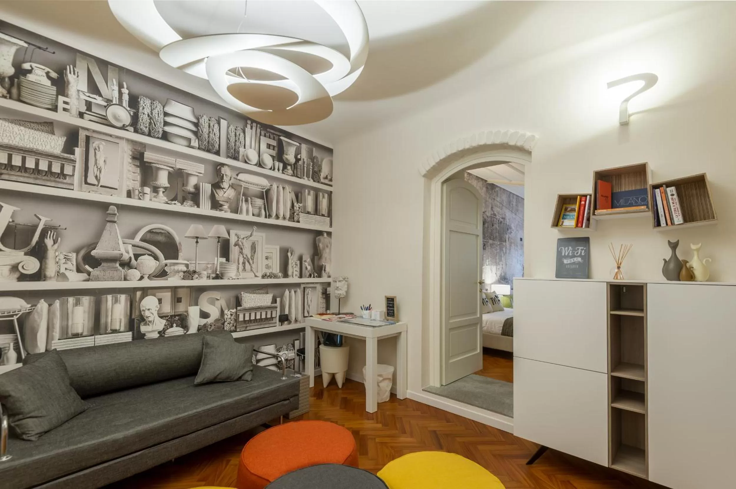 Communal lounge/ TV room in Moscova Luxury B&B